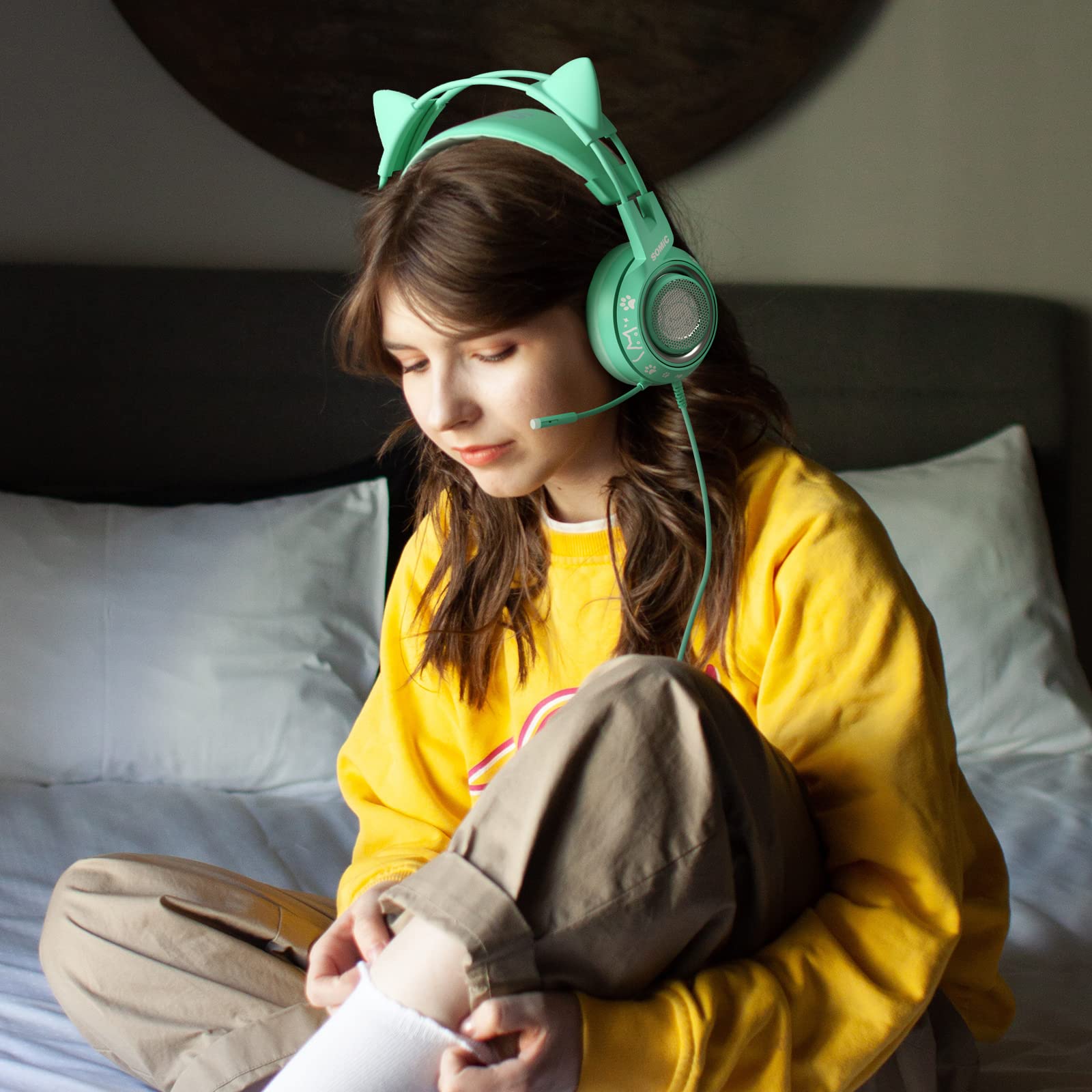 SOMiC G951S Green Cat Ear Gaming Headset with Microphone - Noise Cancelling Over-Ear Headphones for PS5, PS4, Xbox One, PC - Stereo Sound with In-Line Mic Control - Perfect for Women Gamers, Streaming & Online Classes
