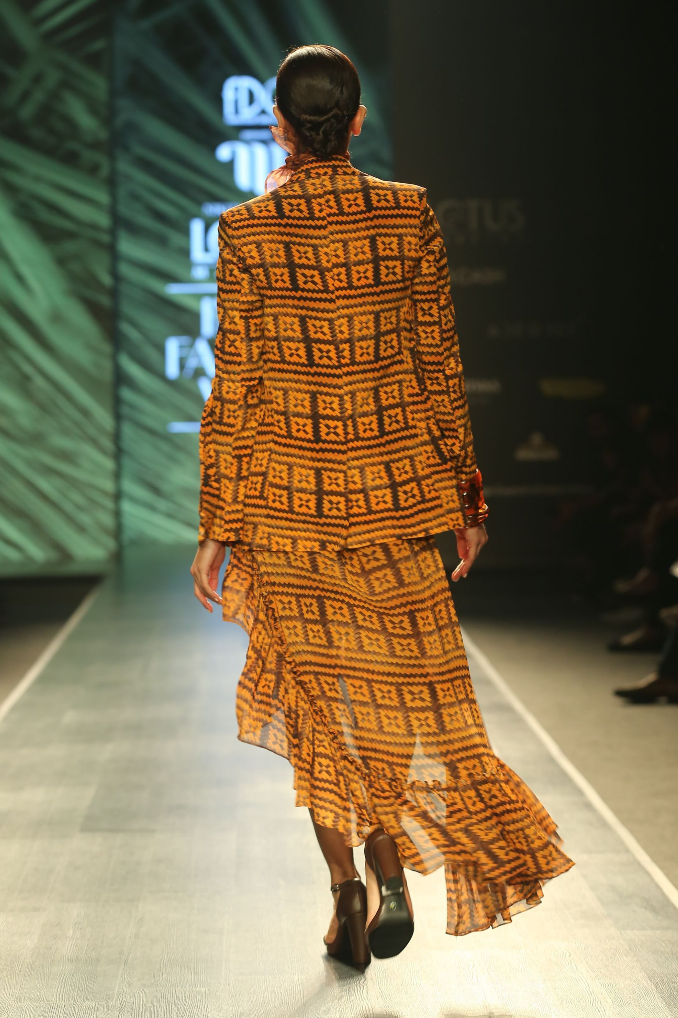 Orange Brown Basket Weave Print Tube Dress - Women's Fashion Bodycon Stretchy Mini Dress for Party, Club, Date Night & Casual Wear