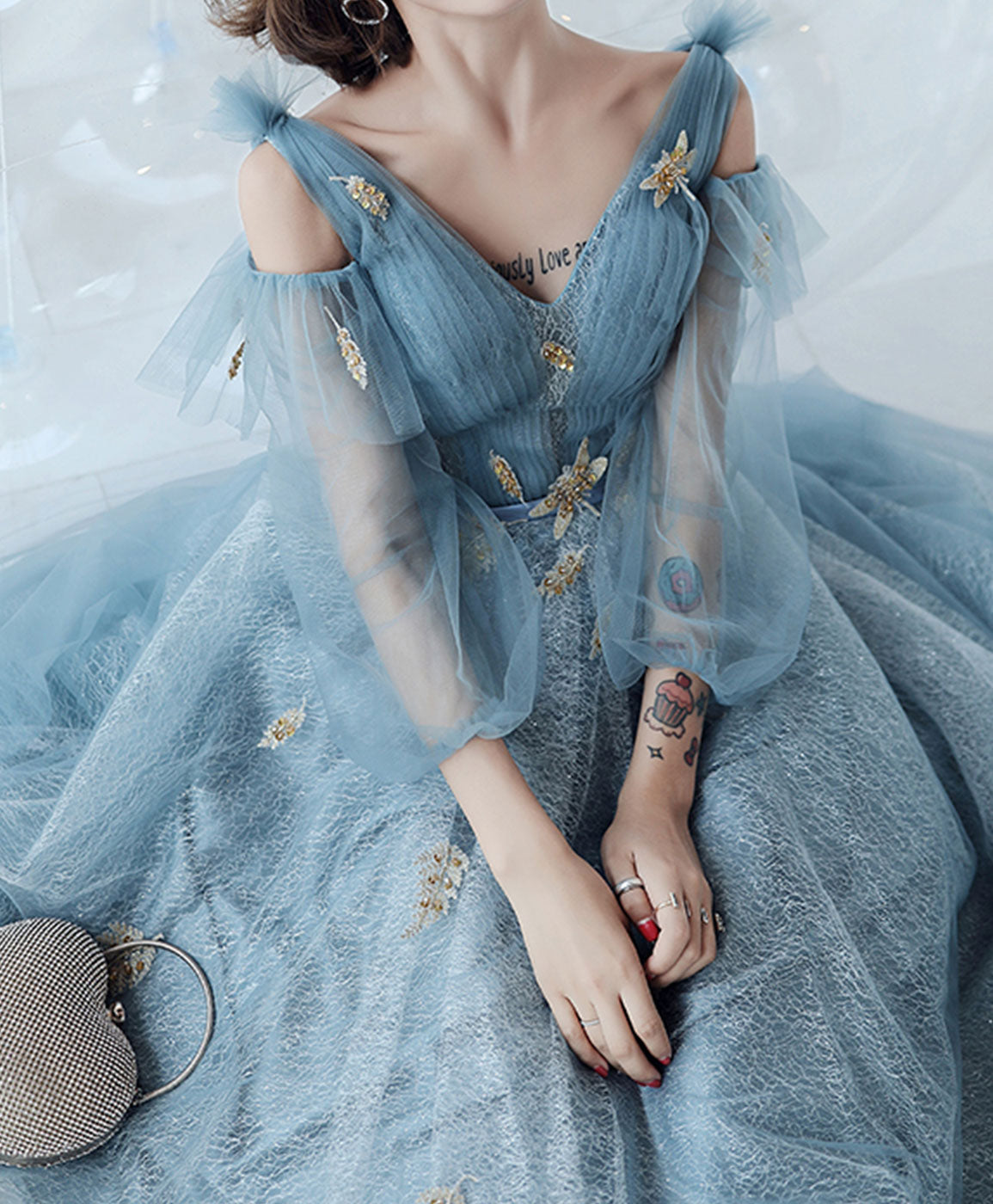 Elegant Blue V-Neck Tulle Lace Long Prom Dress for Women - Formal Evening Gown for Homecoming, Wedding, and Special Occasions