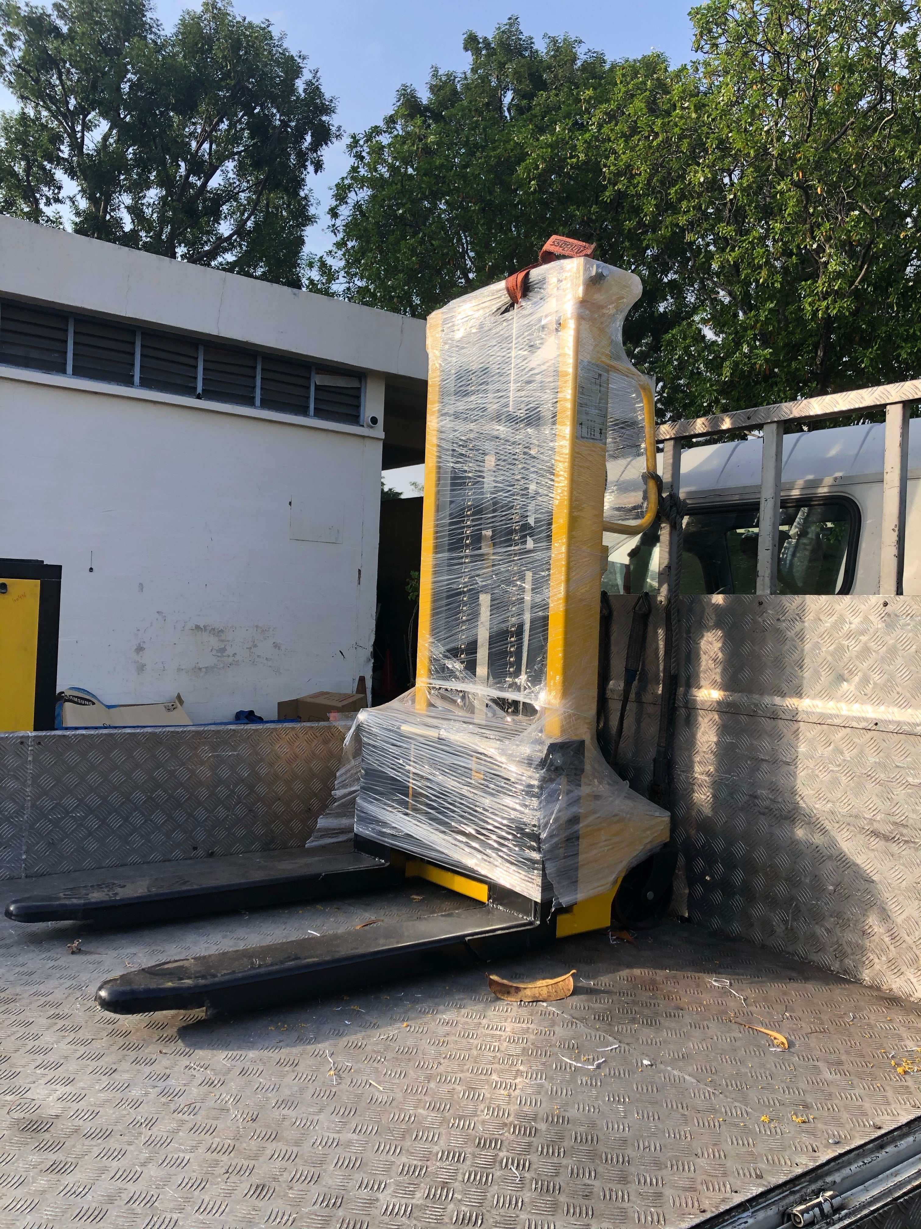 Aiko 1.5 Ton Semi Electric Stacker with PU Wheels | 2.5m Lifting Height | Model PT CTD1.5/2.5 | Ideal for Warehouse, Factory & Logistics Operations
