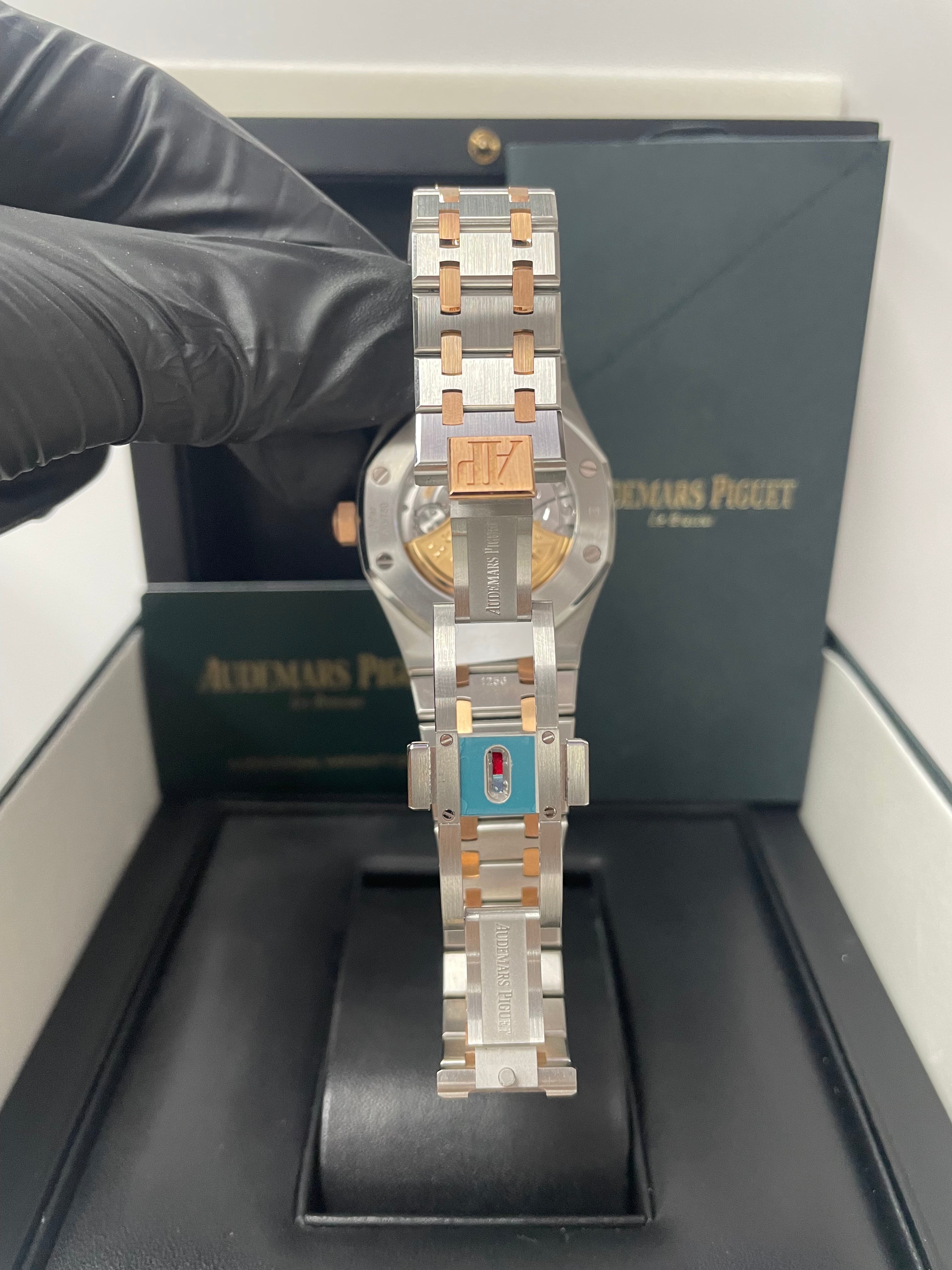 Audemars Piguet Royal Oak 37mm Self-Winding Ladies Watch - Rose Gold & Steel Case, White Dial (Ref#15450SR.OO.1256SR.01) | Luxury Women's Watch for Business, Gala & Special Occasions
