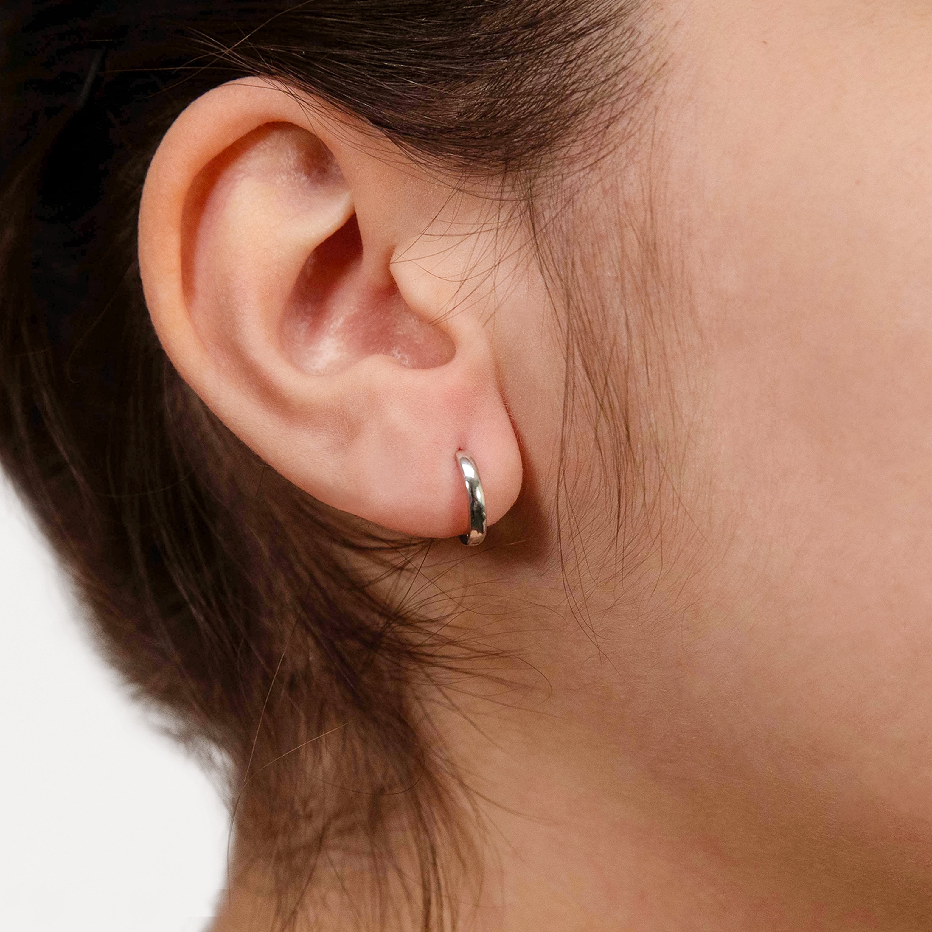 9ct White Gold Polished 8mm Huggy Hoop Earrings for Women - Elegant Everyday Jewelry for Work, Date Night & Special Occasions