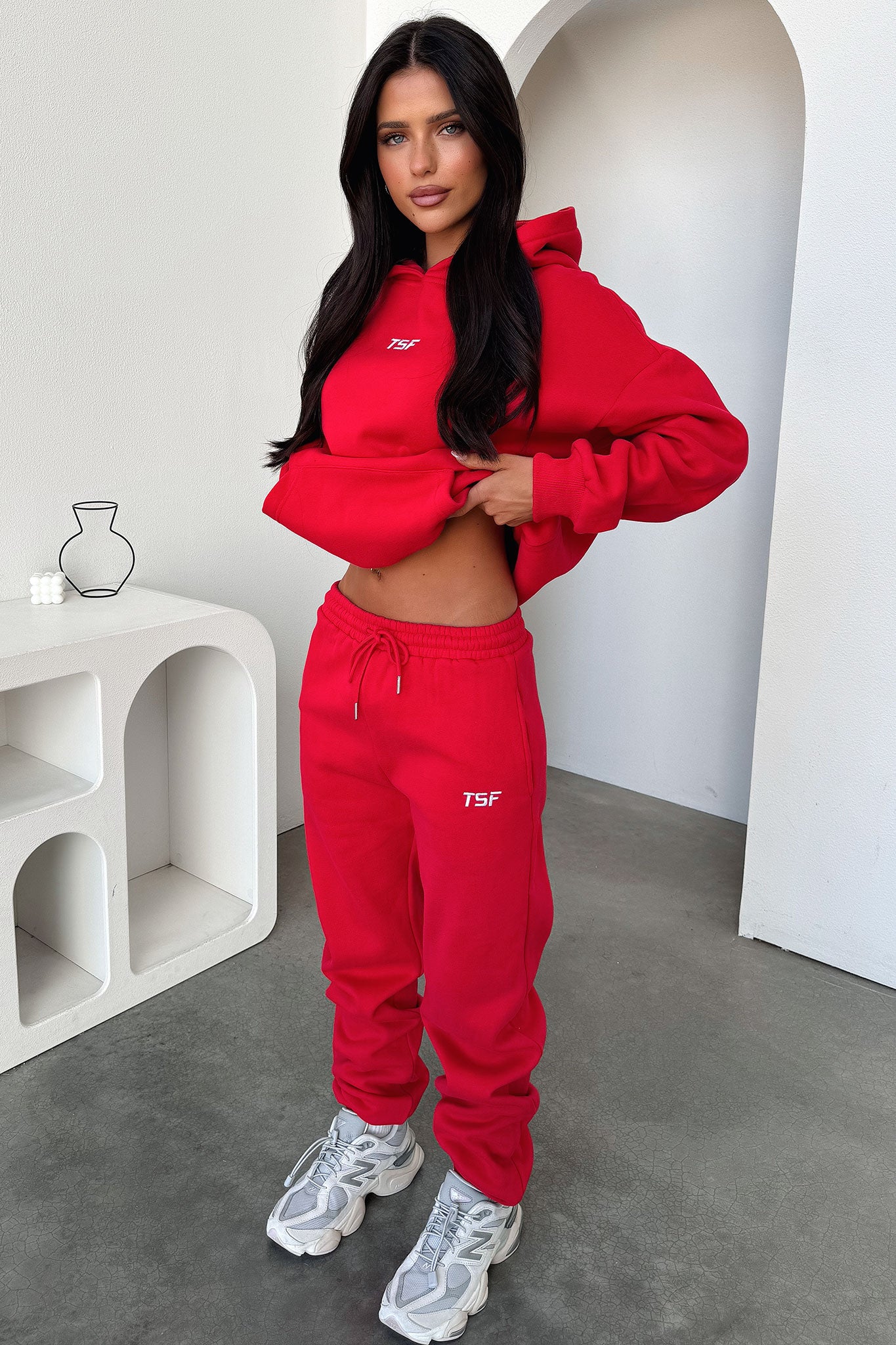 Kaztek Comfortable Sweatpants for Men & Women - Soft Fleece Joggers with Elastic Waistband, Red - Perfect for Lounge Wear, Gym, Running & Casual Outfits