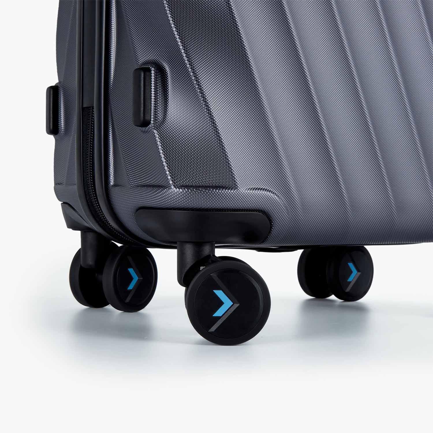 Globetrotter 20 Inch Hardside Spinner Carry-On Luggage - Lightweight Durable Suitcase for Business Travel & Weekend Getaways