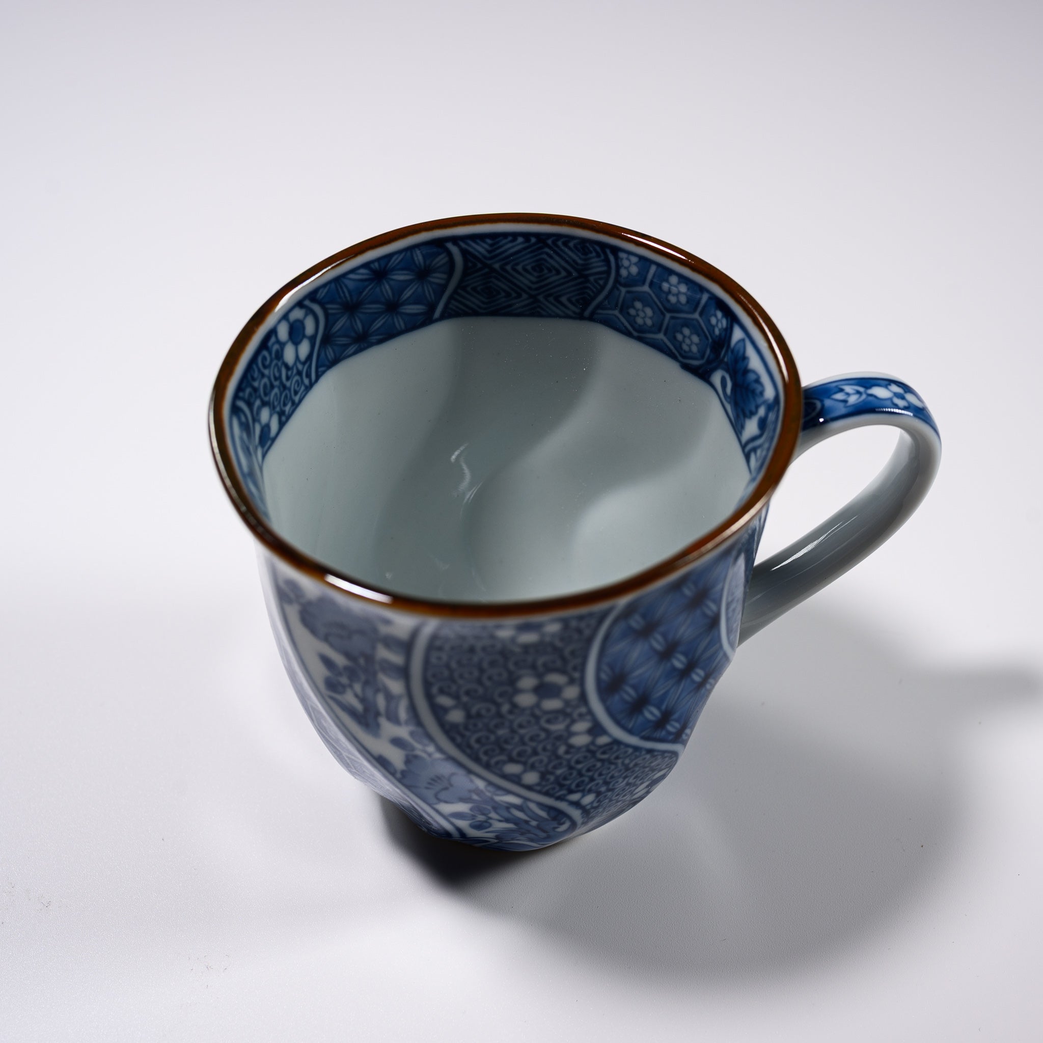 Traditional Japanese Mino Ware Sometsuke Blue and White Ceramic Mug - 330ml (11oz) Handcrafted Tea & Coffee Cup - Perfect for Home, Office, or Gift Giving