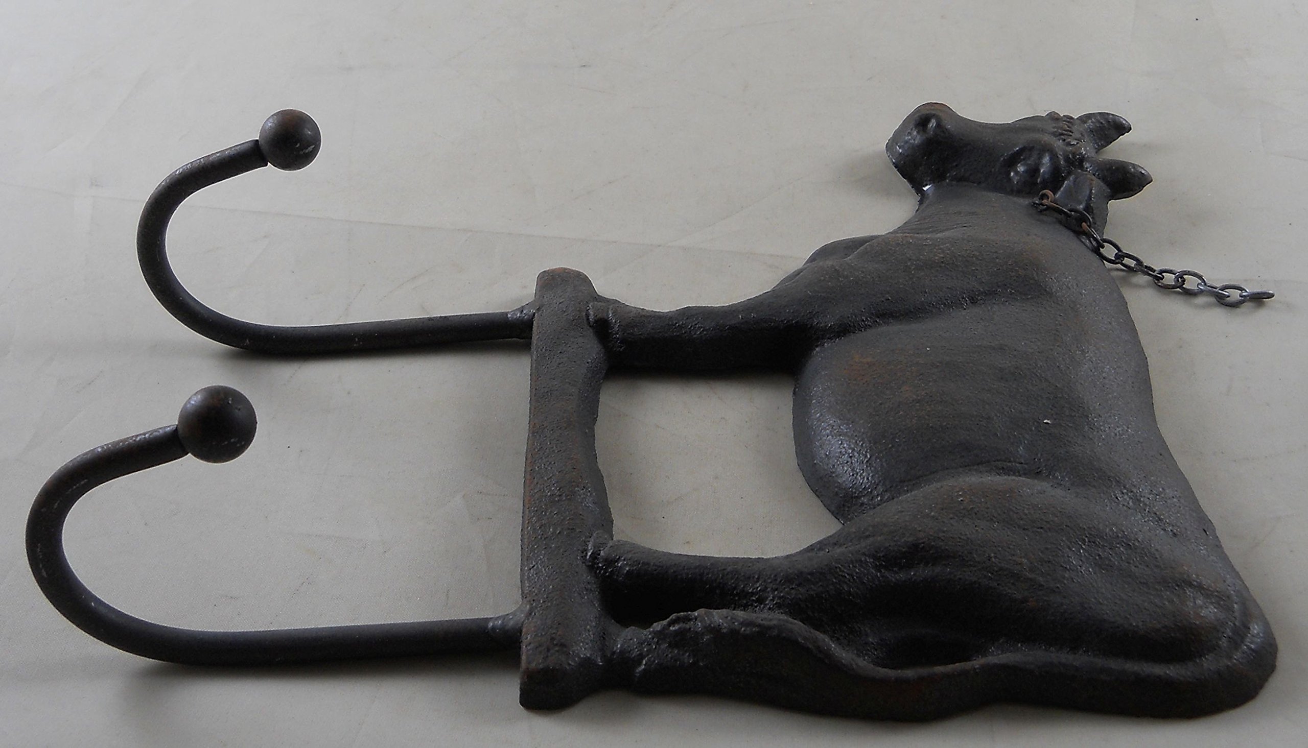 Cast Iron Cow Double Hook - Rustic Farmhouse Wall Hooks for Hanging Coats, Hats & Kitchen Utensils | Perfect for Entryway, Mudroom & Country Style Home Decor
