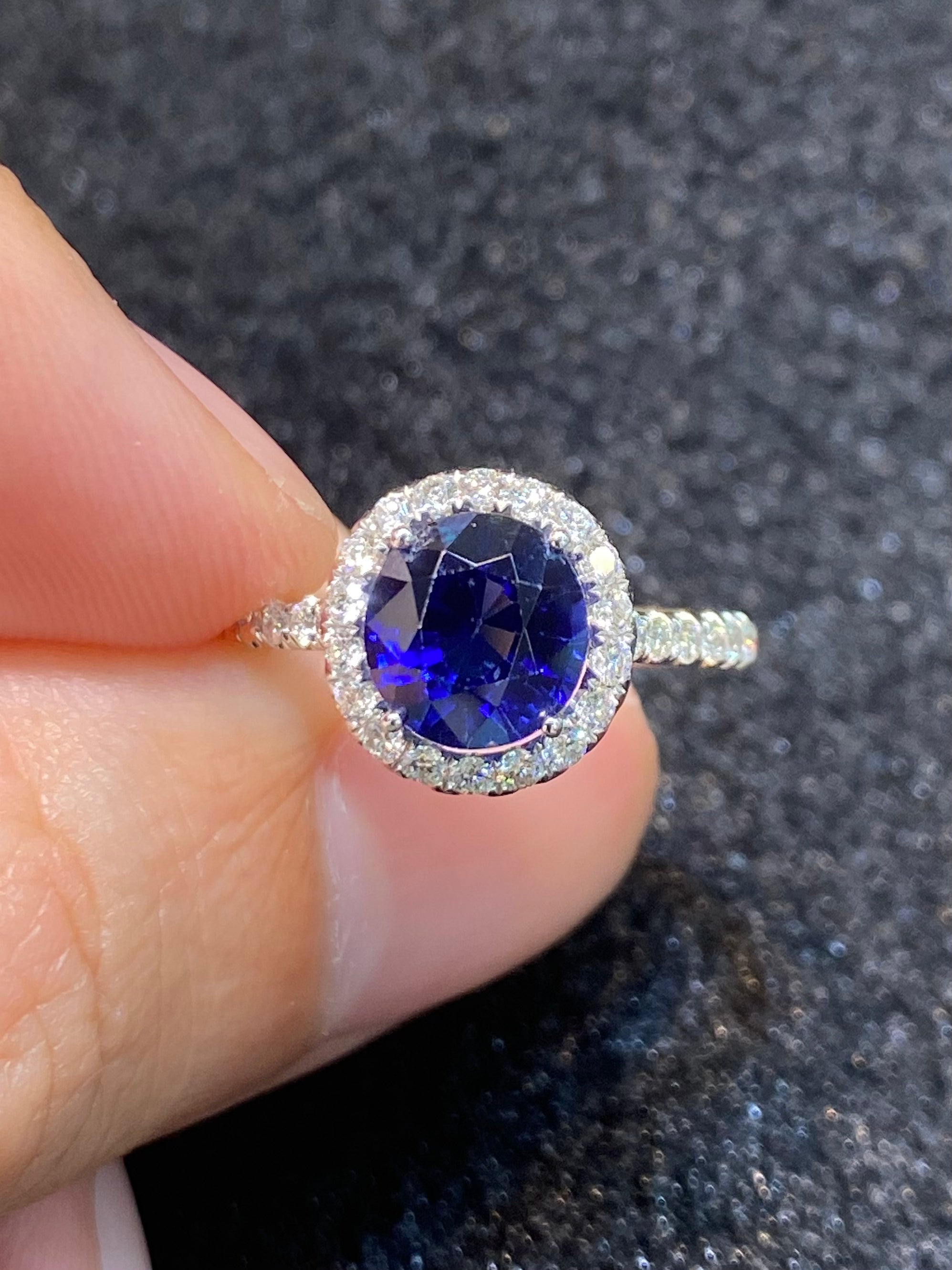 Natural Blue Sapphire Ring 2.35ct Oval Cut Genuine Gemstone 925 Sterling Silver Engagement Ring for Women - Perfect for Weddings, Anniversaries & Special Occasions