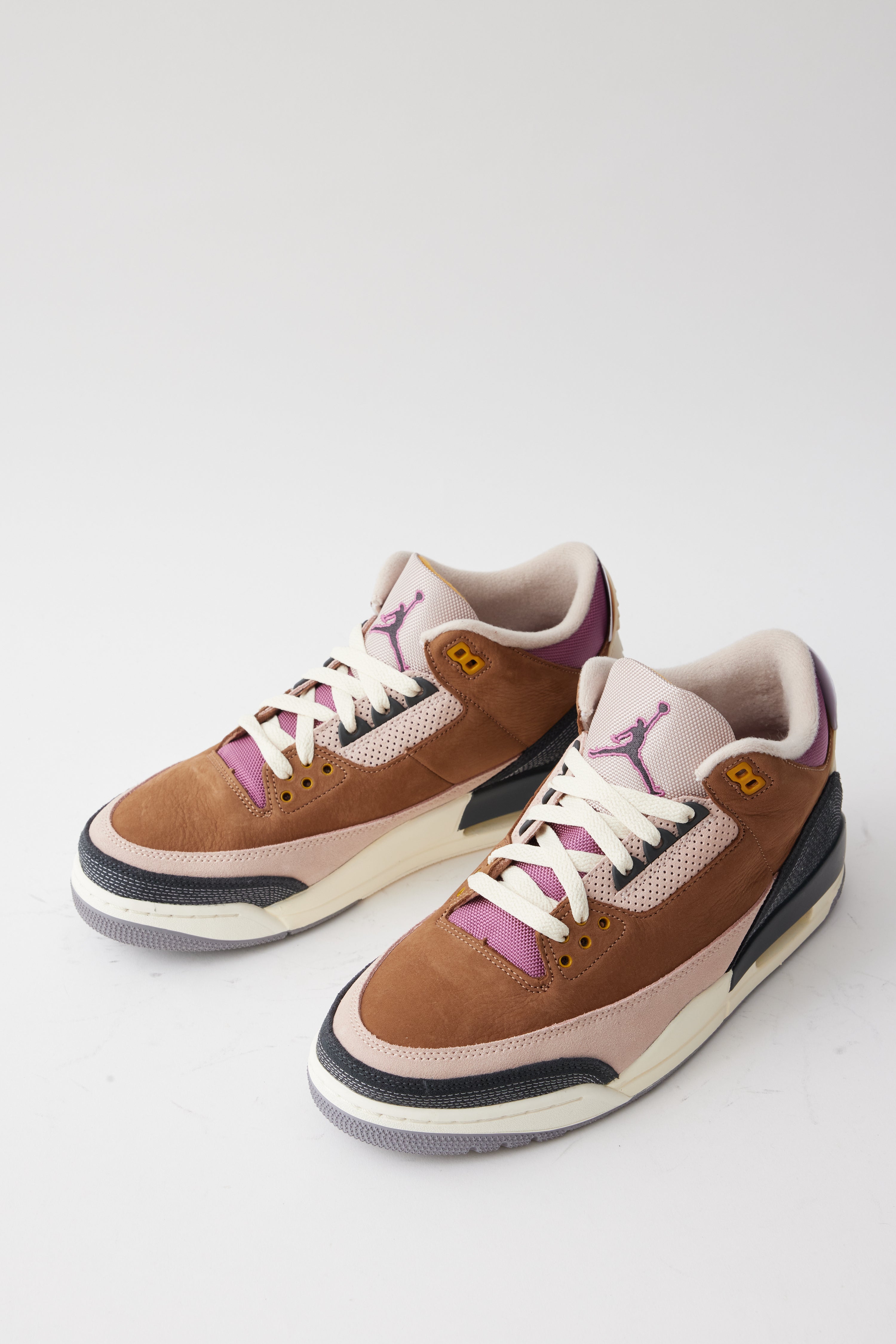 Air Jordan 3 Retro Sneakers for Men - Classic Basketball Shoes with Nike Air Cushioning - Perfect for Streetwear, Gym & Casual Outfits