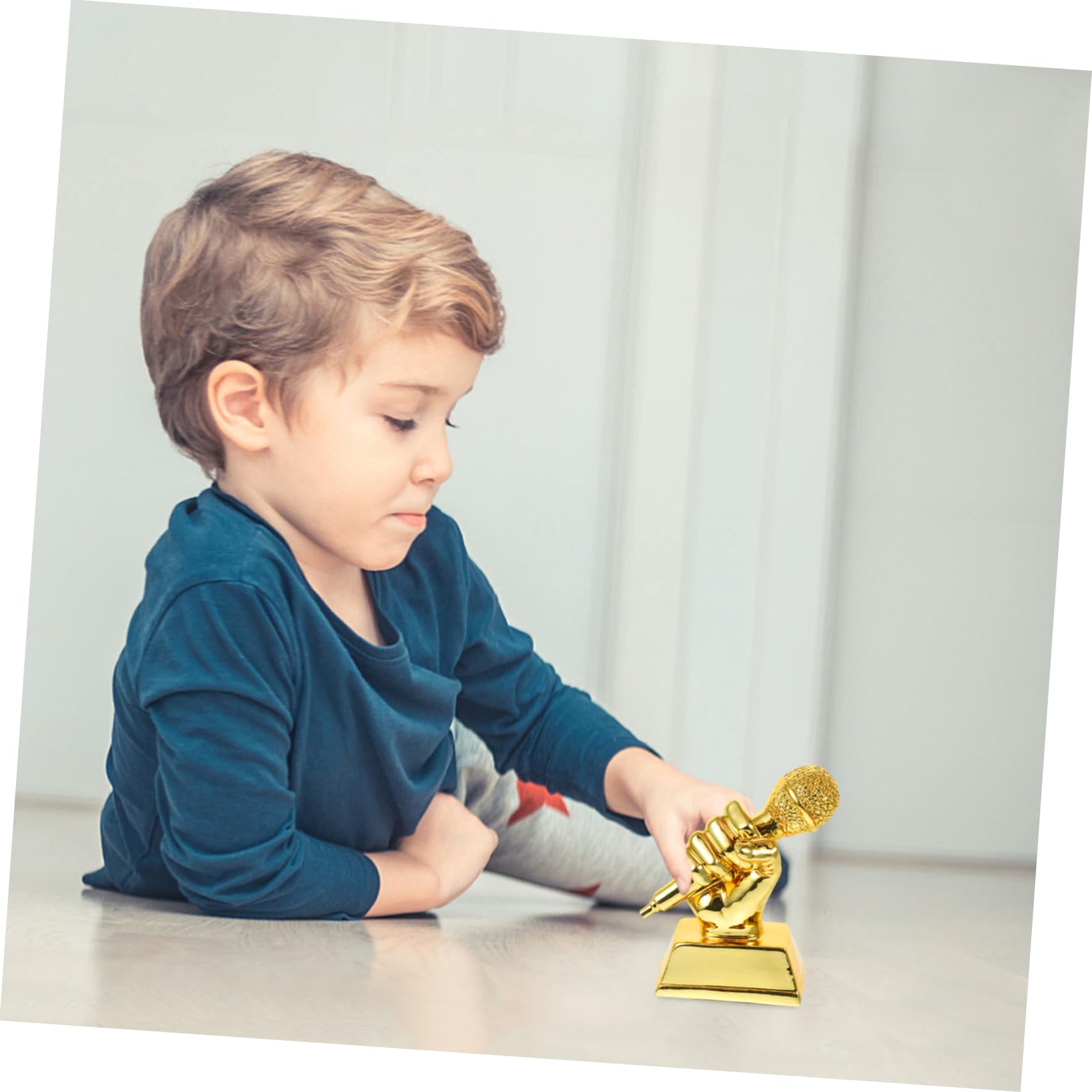 Milisten 2-Pack Golden Microphone Trophy Awards - Mini Microphone Party Favors, Radio & Music Voice Prize Toys for Karaoke Nights, Talent Shows & Award Ceremonies
