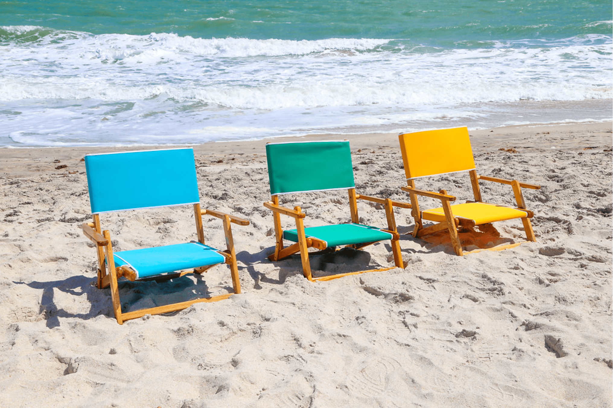 Best Folding Beach Chair for Sand - Portable & Lightweight for Outdoor Relaxation at Seaside, Pool, or Camping