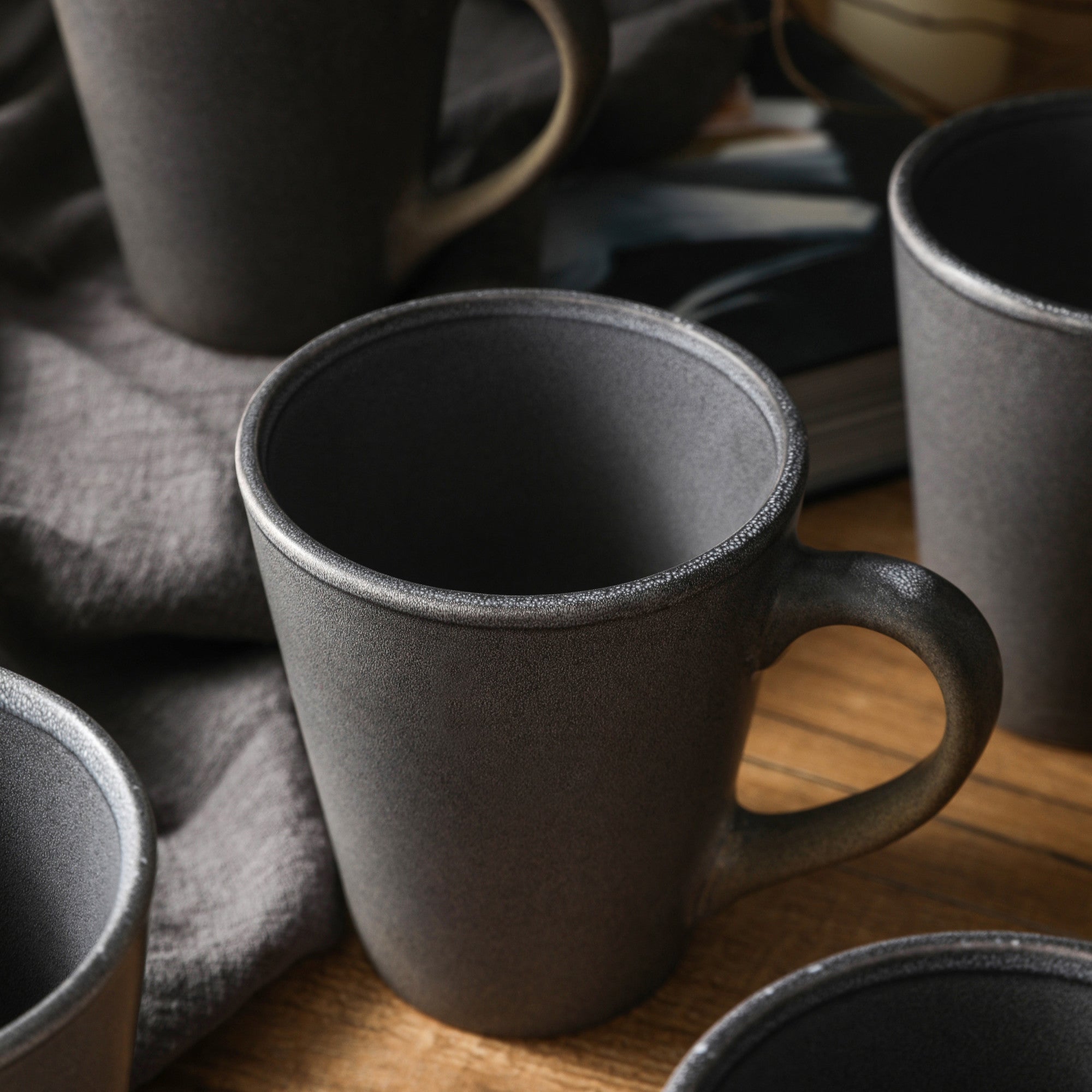 Premium Stoneware Dinnerware Set - 16-Piece Grey Dish Set for Everyday & Formal Dining - Durable & Stylish Tableware for Home, Restaurant, or Gift Giving