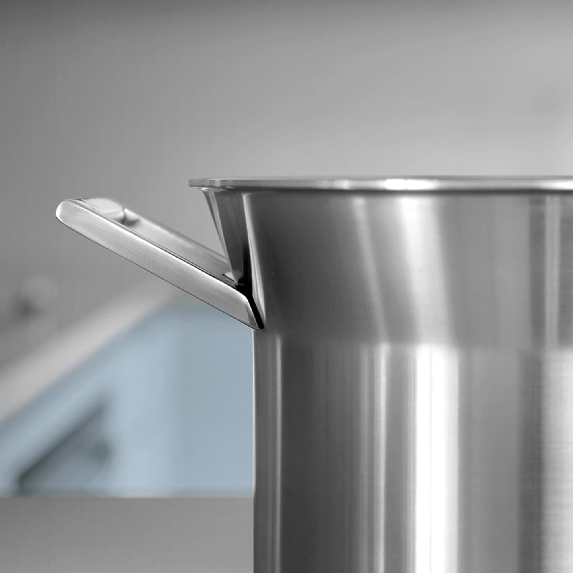 28cm / 8.75L 3-Ply Stainless Steel Stock Pot with Lid - Heavy Duty Cooking Pot for Soups, Stews, Pasta & Canning - Perfect for Home Kitchens & Professional Chefs