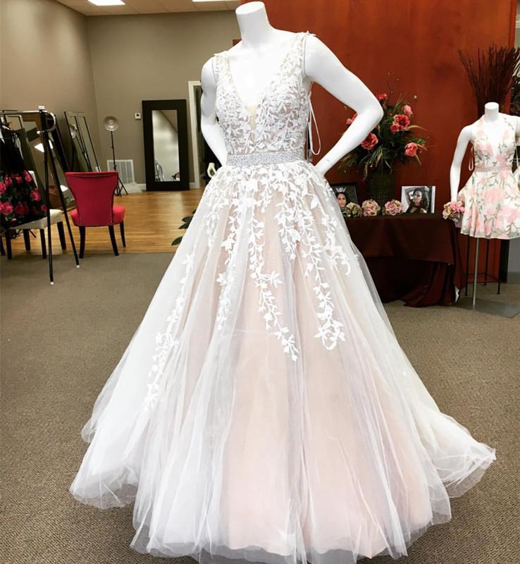 Elegant Ivory Lace Embroidery Champagne Tulle Wedding Dress V-Neck A-Line Gown for Bridal Ceremony & Formal Occasions