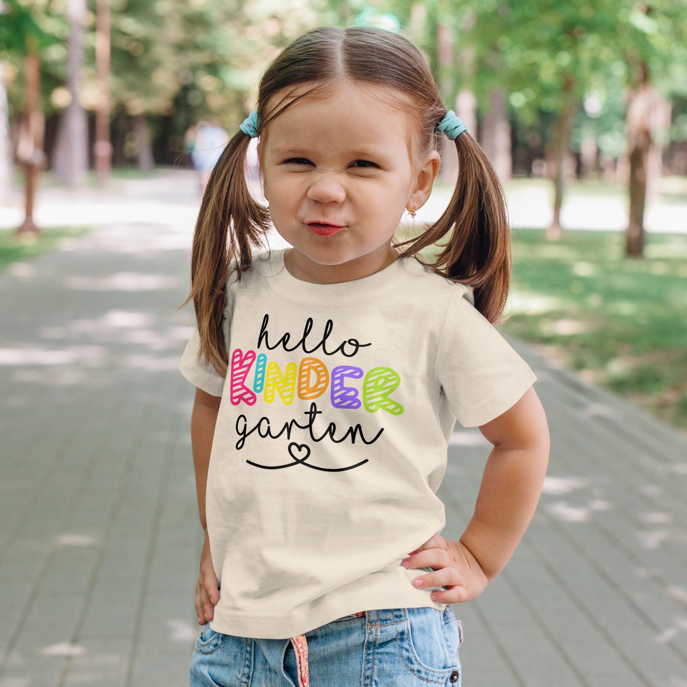 Olive Loves Apple Hello Kindergarten First Day of School Gift T-Shirt - Cute Back to School Outfit for Kids' First Day Celebration