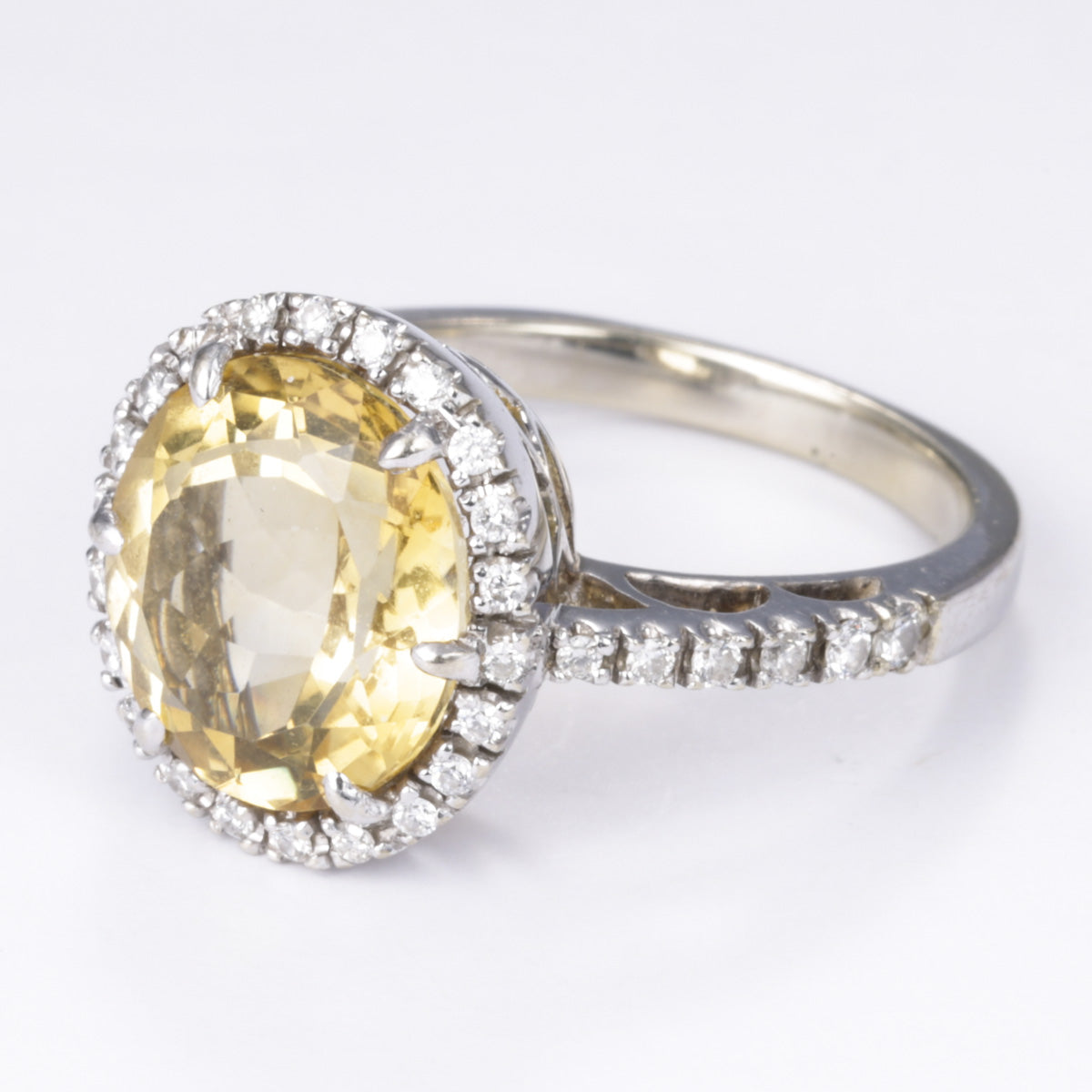 18K Citrine and Diamond Ring - 3.35ct Citrine & 0.31ctw Diamonds - Size 6.25 - Elegant Birthstone Jewelry for Women - Perfect for Engagement, Anniversary & Special Occasion Gifts