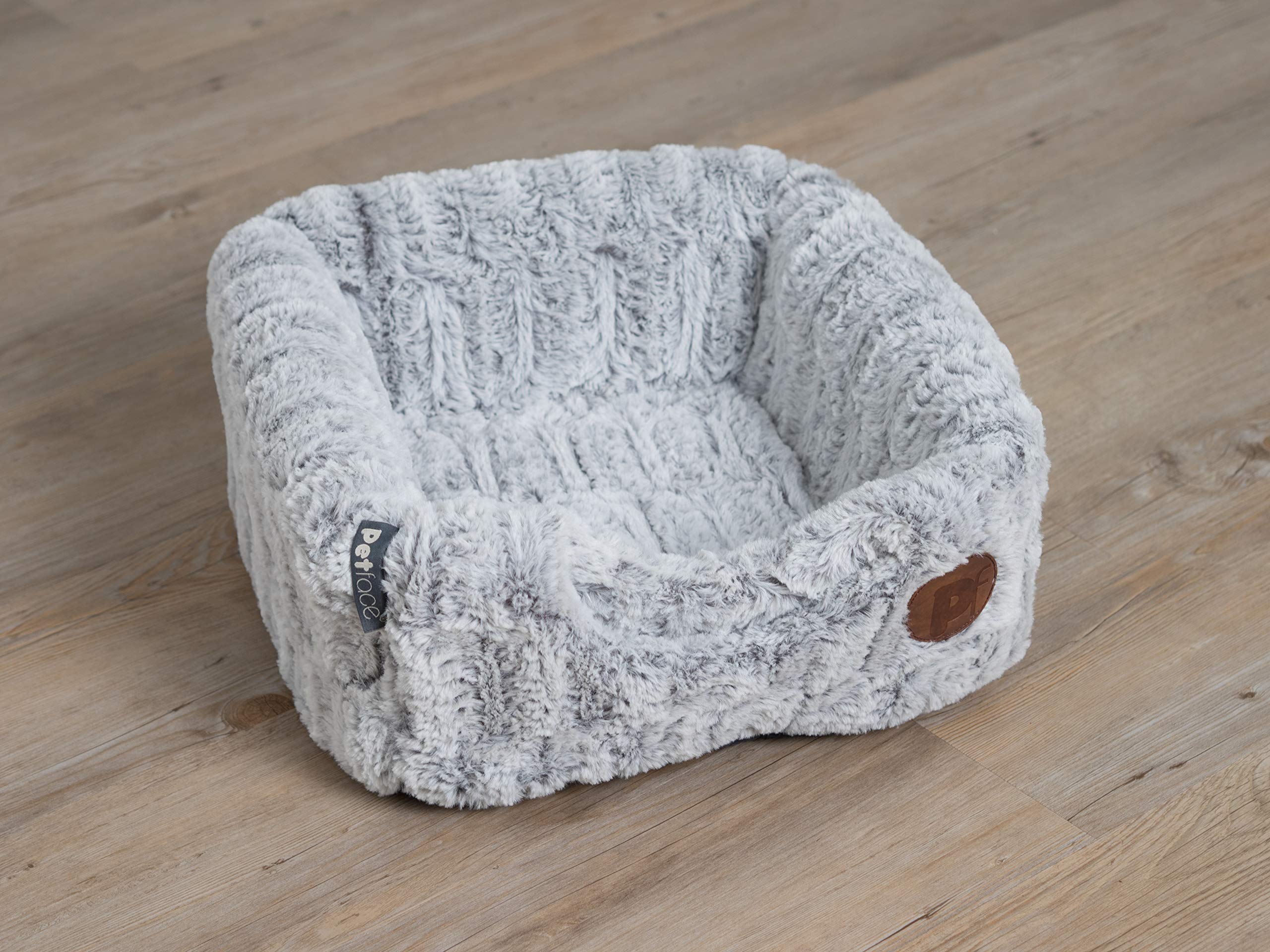 Cozy Plush Cat Cave Bed - Soft & Luxurious Bamboo Igloo Pet Bed for Cats & Kittens - Perfect for Indoor Napping, Lounging & Warm Winter Nights
