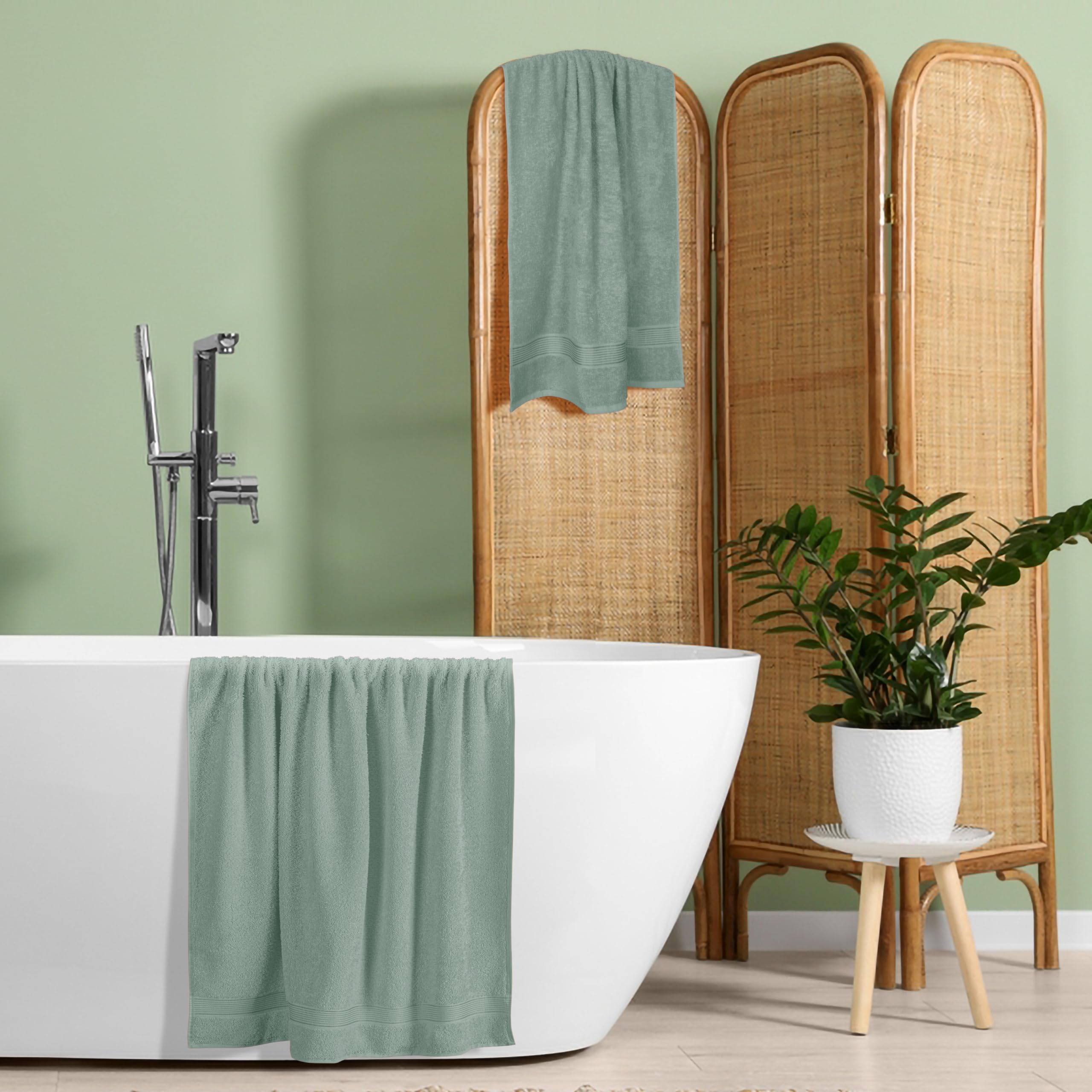 Belizzi Home 2-Pack Oversized Cotton Bath Towels 28x55 Inches - Ultra Absorbent, Quick Dry, Lightweight - Perfect for Gym, Travel, Camping & Pool Use - Jade Green
