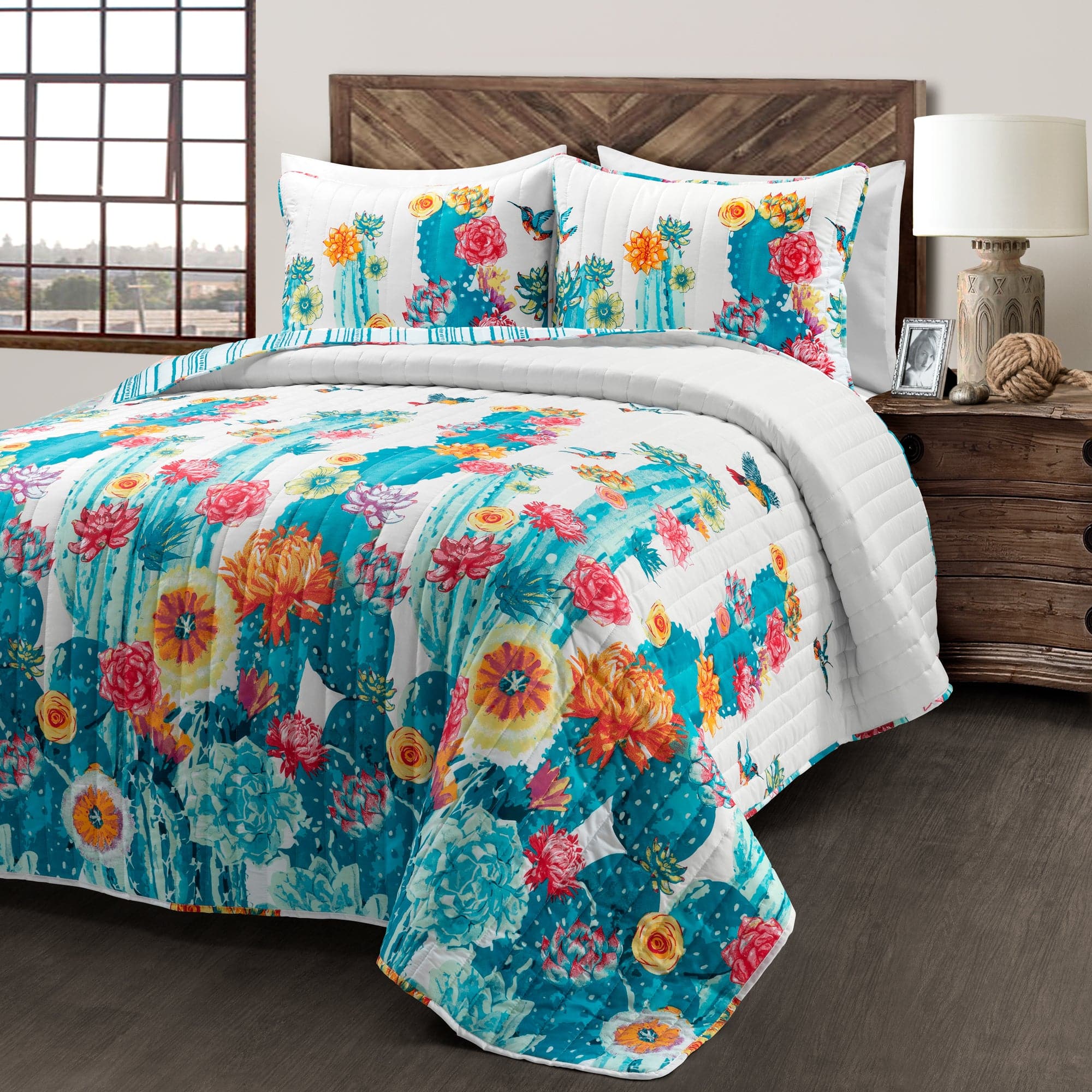 Southwest Vibrant Cactus Reversible 3-Piece Quilt Set - Colorful Bedding for Boho & Western Home Decor | Perfect for Guest Rooms, Dorm, or Southwestern Style Bedrooms