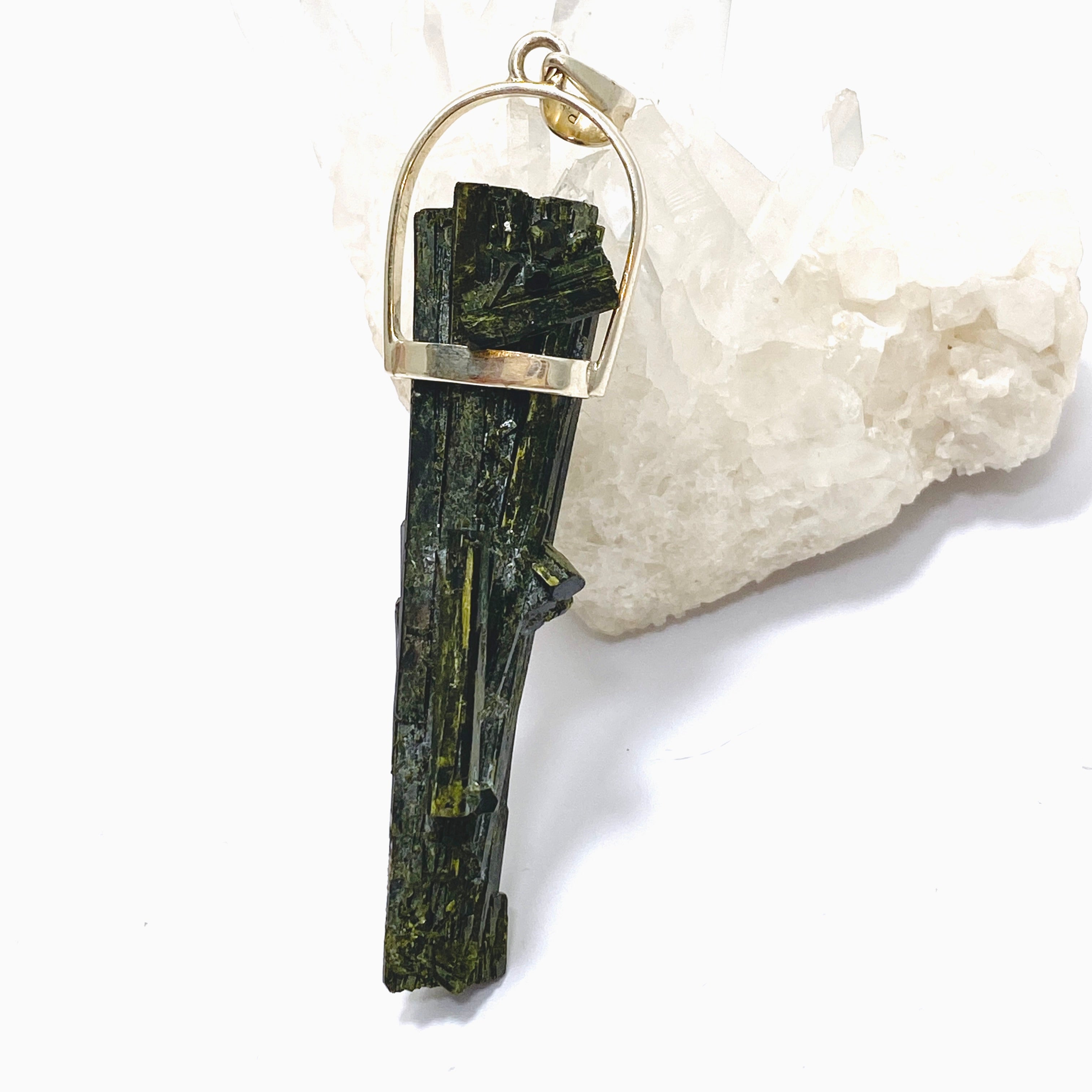 Natural Epidote Raw Stone Pendant Necklace - Unisex Healing Crystal Jewelry for Meditation, Energy Balancing & Spiritual Gifts