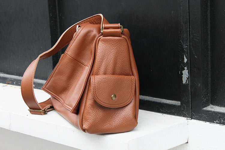 Stylish Genuine Leather Messenger Bag for Men & Women - Perfect for Work, Travel & Everyday Use