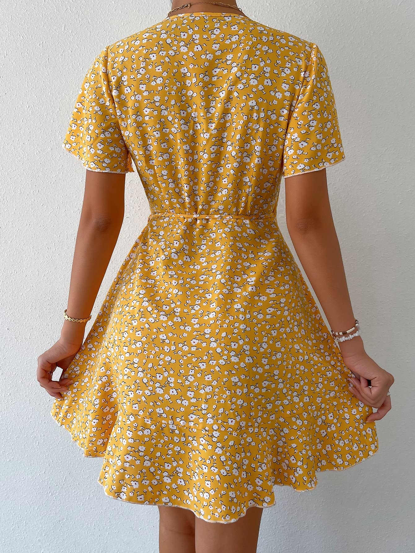 SOLY HUX Women's Floral Wrap Dress - V Neck Short Sleeve A-Line Swing Summer Dress with Side Tie for Beach Vacation, Party, Date Night & Casual Outings