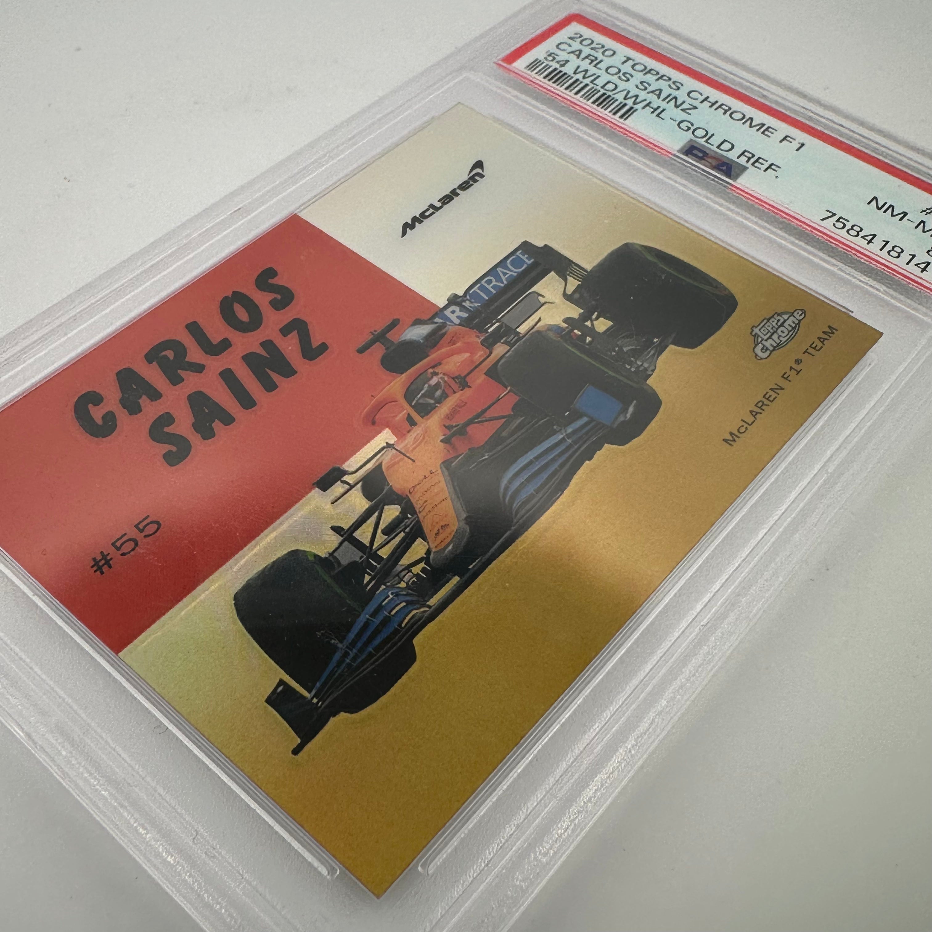 PSA 8 43/50 Carlos Sainz World On Wheels #54W 32 Gold Refractor - Rare Racing Card for Collectors & Fans, Perfect for Display & Investment