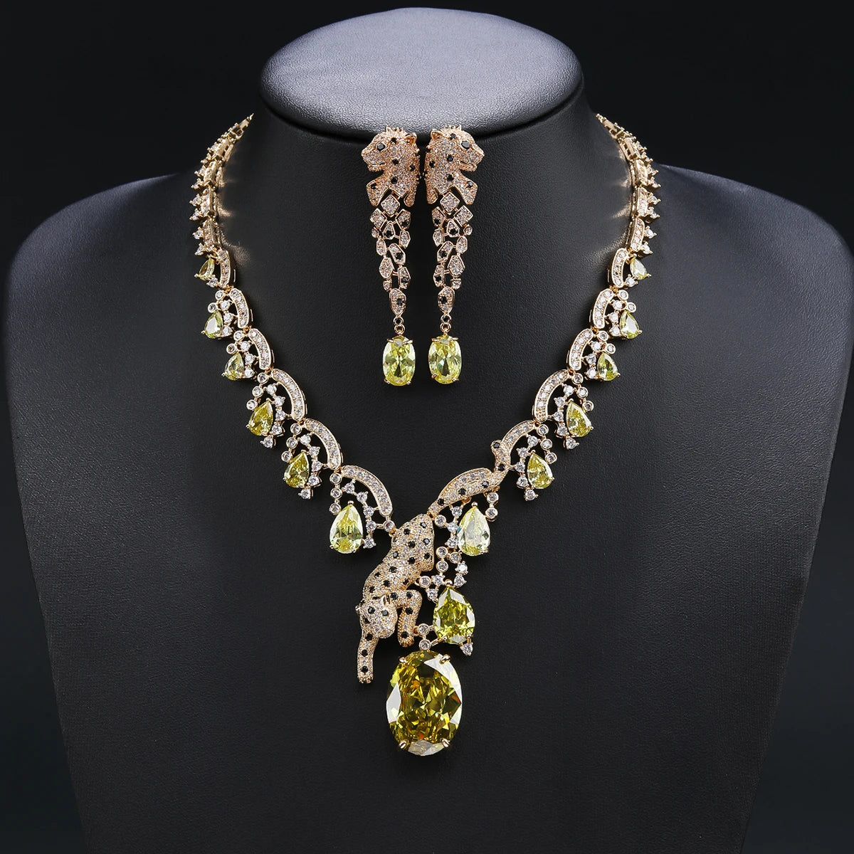 Luxury Cubic Zirconia Leopard Necklace & Earrings Set for Women - Red, Blue, Yellow Animal Print Jewelry - Perfect for Parties, Costume Events and Evening Occasions