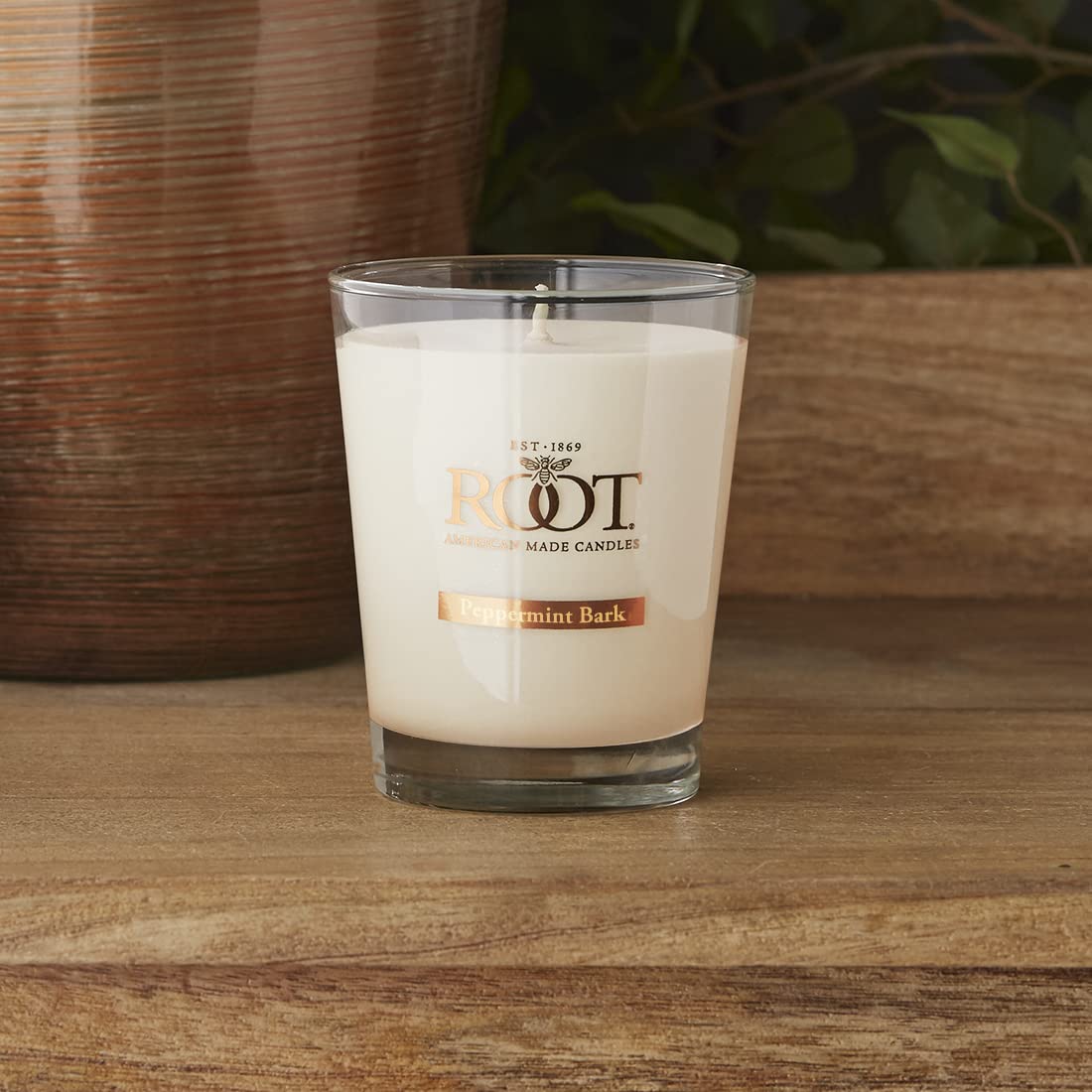 Root Candles Premium Handcrafted Holiday Scented Beeswax Blend Candle - Honeycomb Veriglass Design, Large Peppermint Bark Aroma | Perfect for Christmas Decor, Cozy Home Ambiance & Gift Giving
