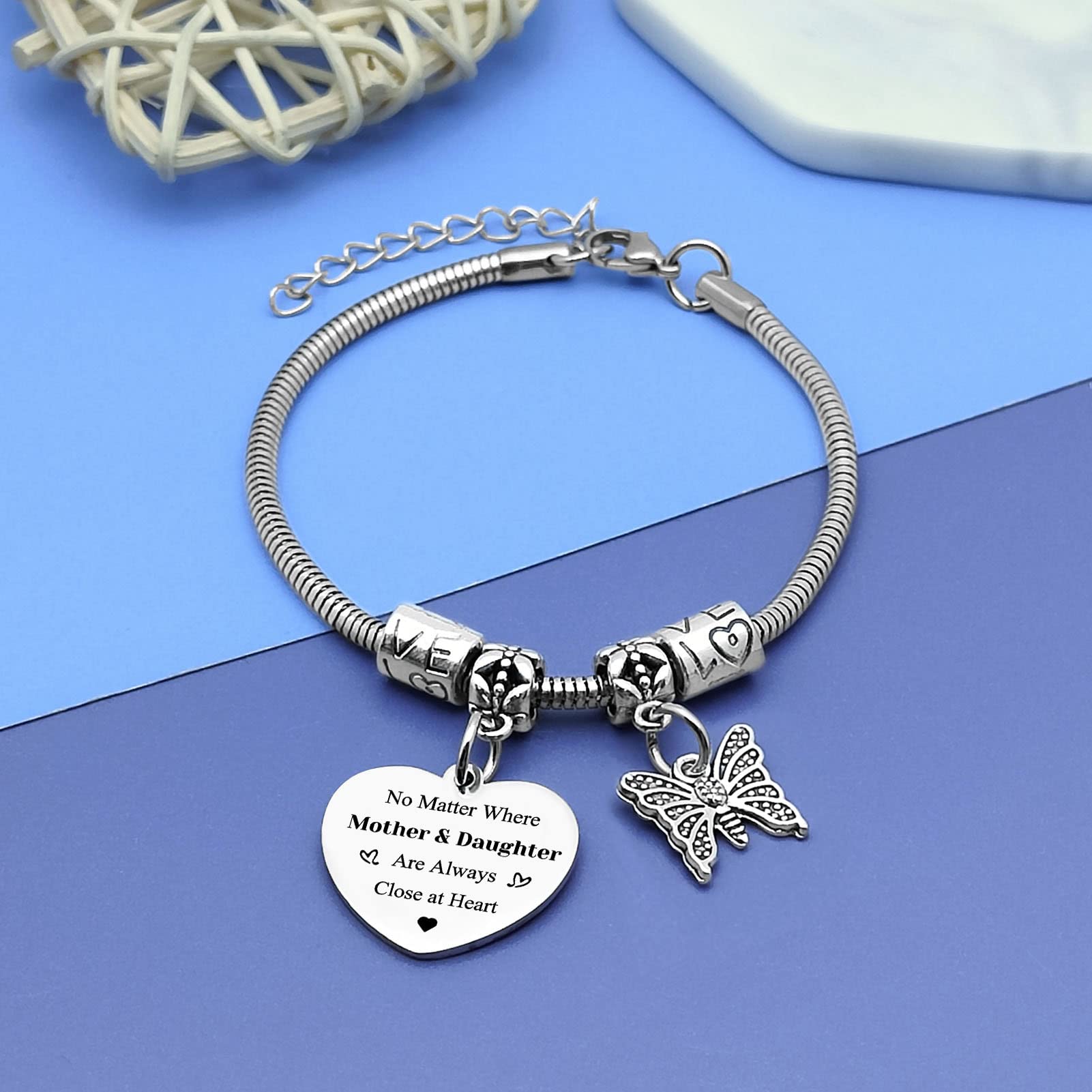 Beautiful Daughter Bracelet for Mom - Thoughtful Gift from Daughter, Daughter-in-Law & Stepdaughter | Birthday, Mother's Day & New Year Present for Women | Perfect for Special Occasions & Heartfelt Moments