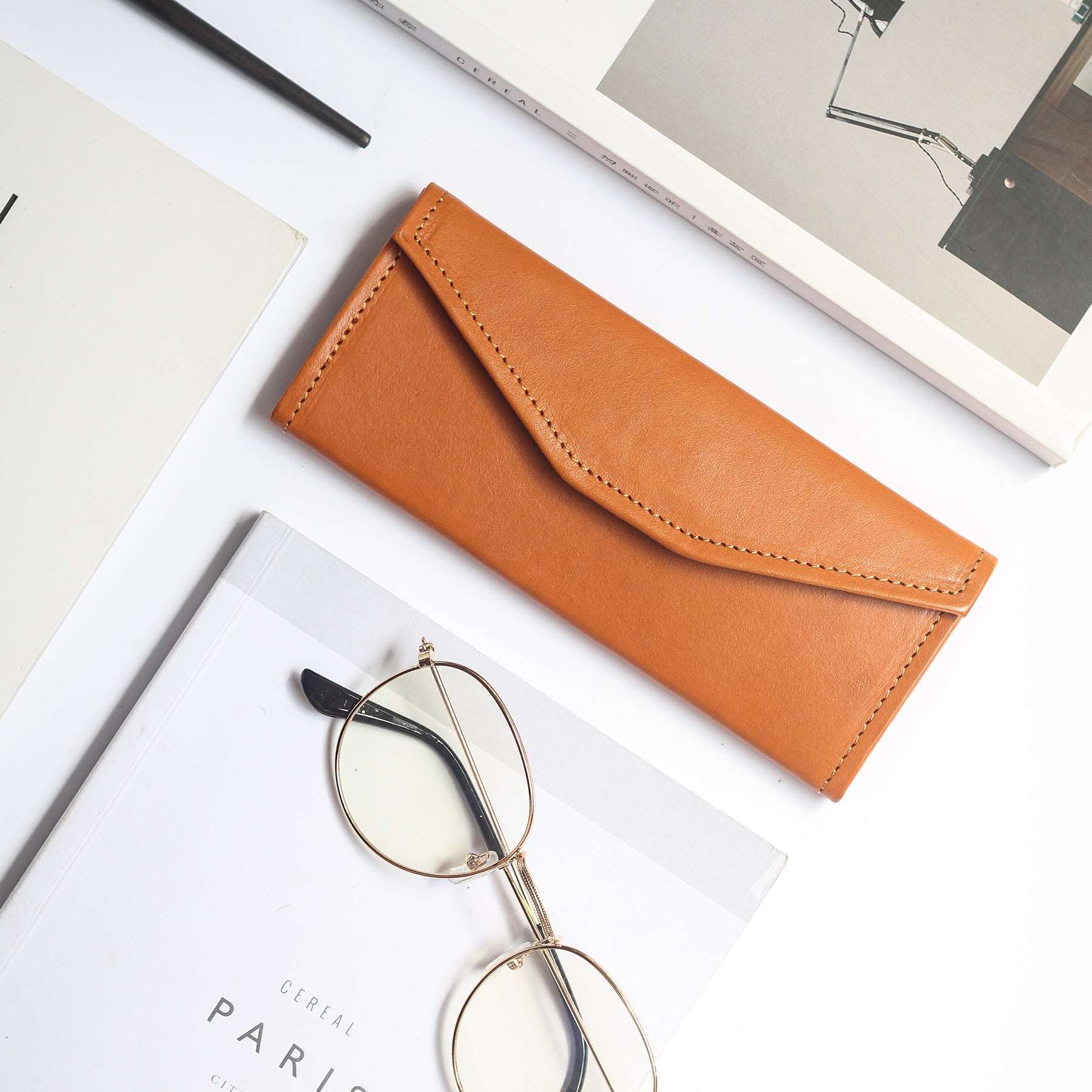 Premium Magnetic Eyewear Holder - Strong Grip for Glasses & Sunglasses - Space-Saving Eyewear Organizer for Home, Office & Car