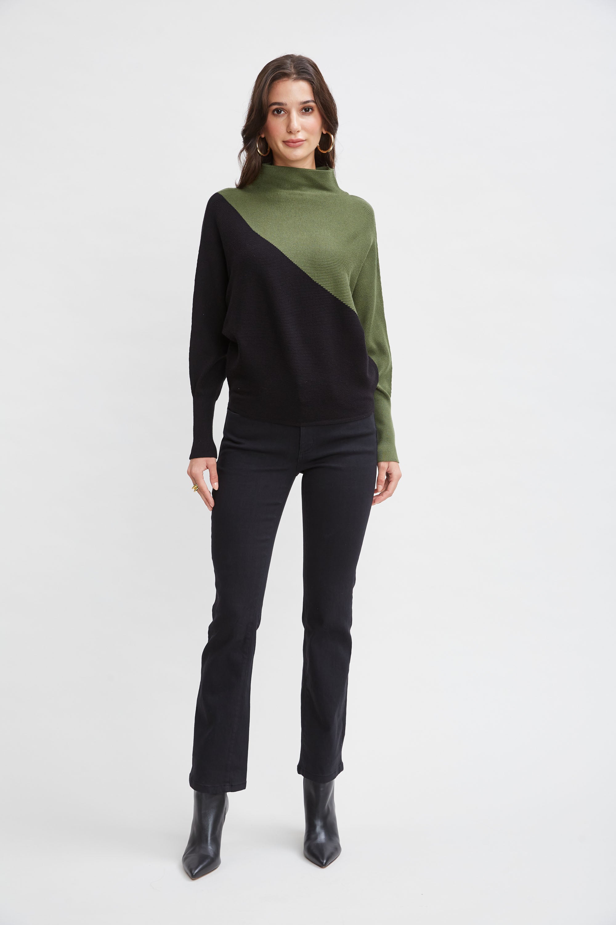 Tahari Women's Asymmetric Colorblock Sweater - Stylish Pullover for Casual Outings & Office Wear