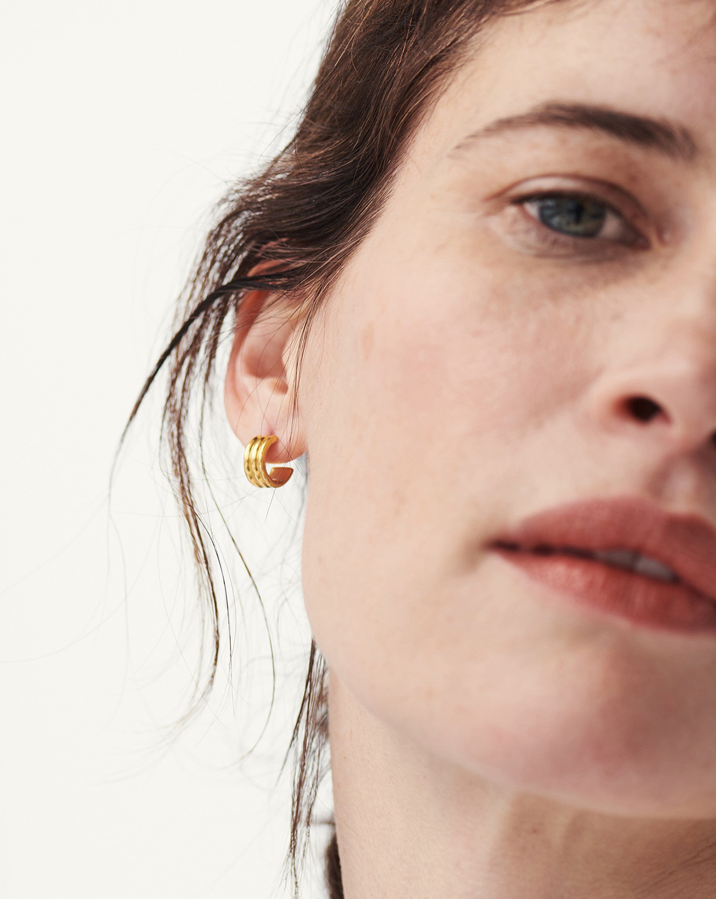 Vintage Mini Hoop Earrings for Women - Classic Small Gold Hoops - Perfect for Everyday Wear, Parties & Gifts