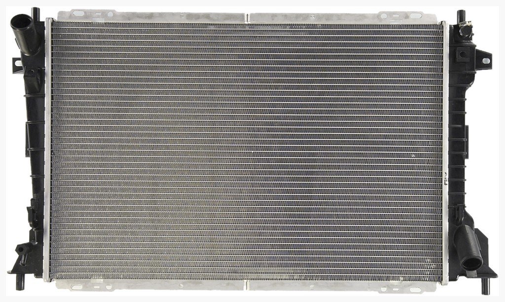 8012157 High-Performance Aluminum Radiator for Cars & Trucks - Efficient Engine Cooling for Daily Commute & Long Road Trips
