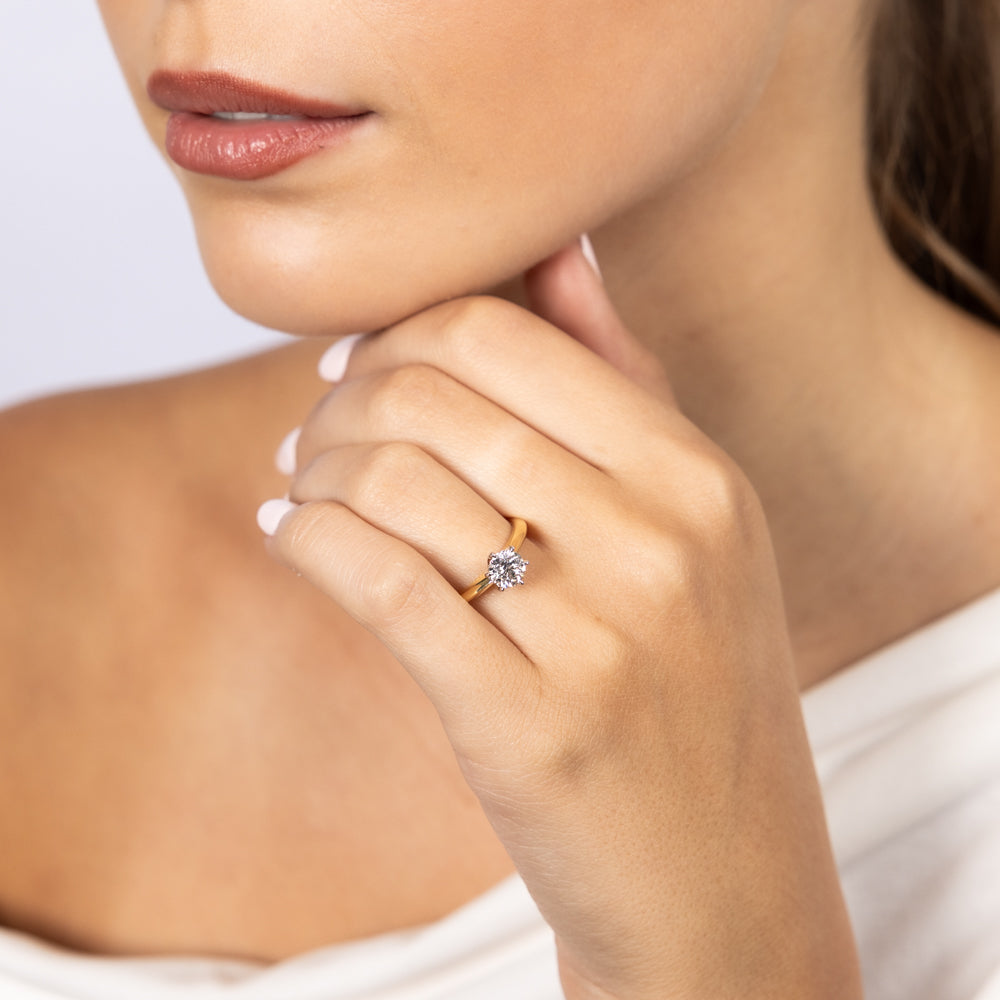 18ct Yellow Gold 0.80 Carat Diamond Solitaire Engagement Ring with 6-Prong Knife Edge Setting - Perfect for Proposals, Anniversaries & Special Occasions