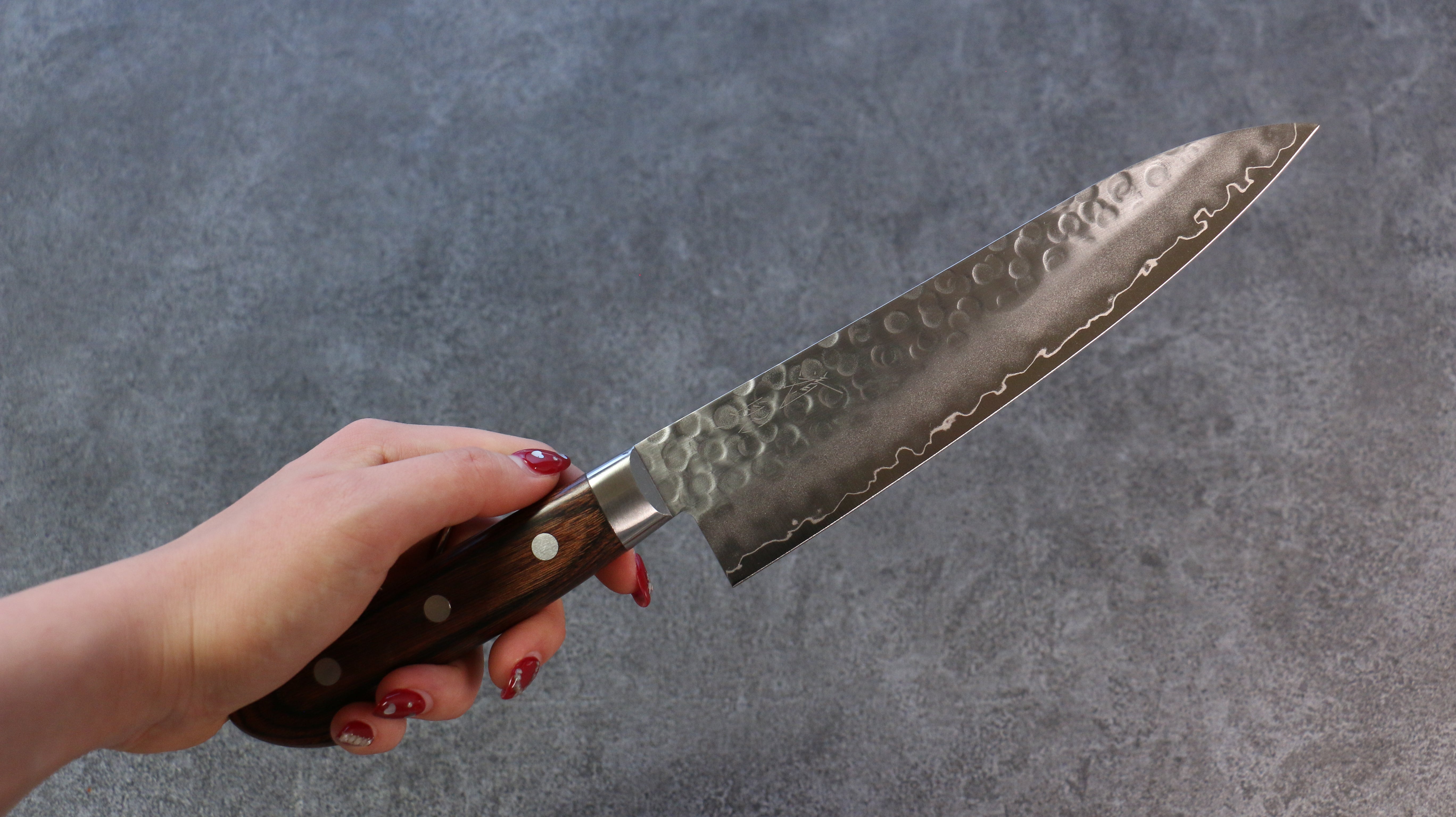 Seisuke Swedish Steel Hammered Gyuto Knife 180mm with Mahogany Handle - Premium Japanese Chef Knife for Slicing, Dicing & Chopping - Perfect for Home Cooks & Professional Chefs