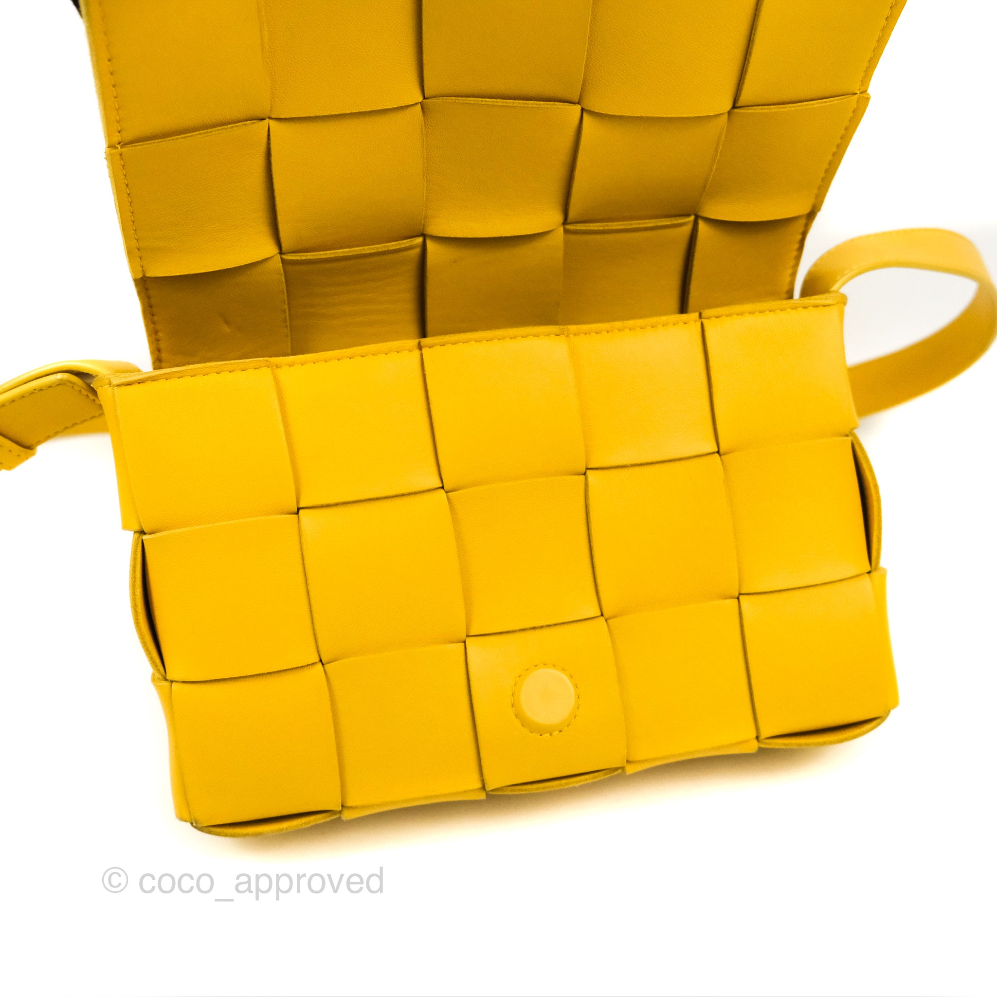 Bottega Veneta Cassette Shoulder Bag in Intrecciato Yellow Lambskin Leather - Luxury Crossbody Purse for Women, Perfect for Date Night & Evening Events