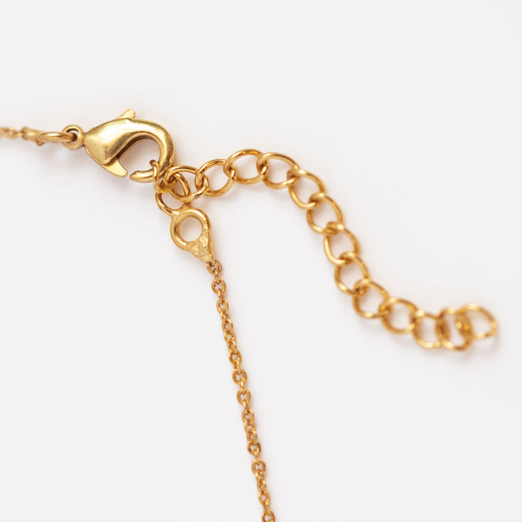 Elegant Roe Necklace for Women - Dainty Deer Pendant Jewelry Gift for Her - Perfect for Christmas, Birthday & Anniversary