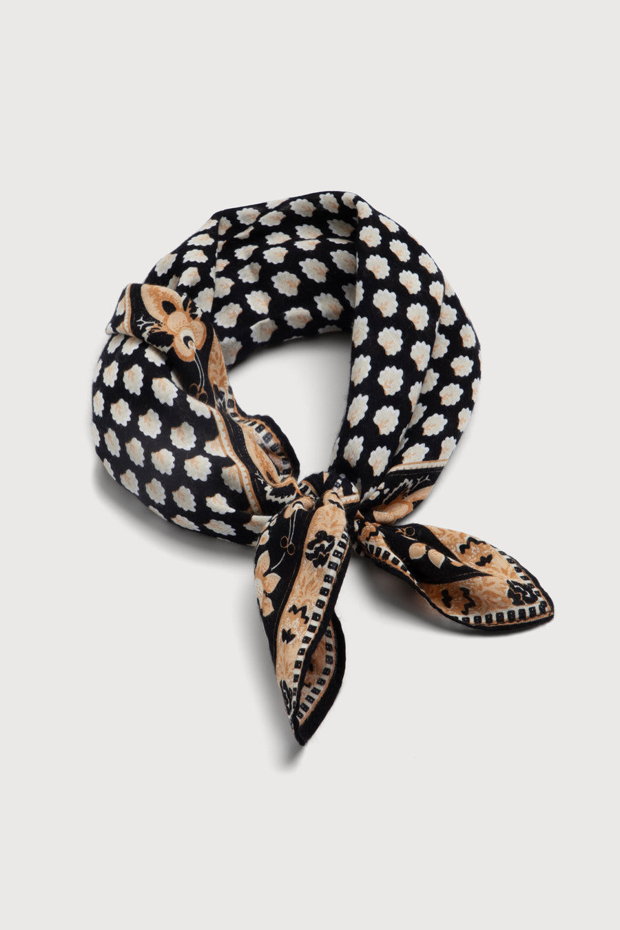 Stylish Bold Print Bandana for Men & Women - Trendy Cotton Fashion Accessory for Outdoor, Music Festivals & Everyday Wear
