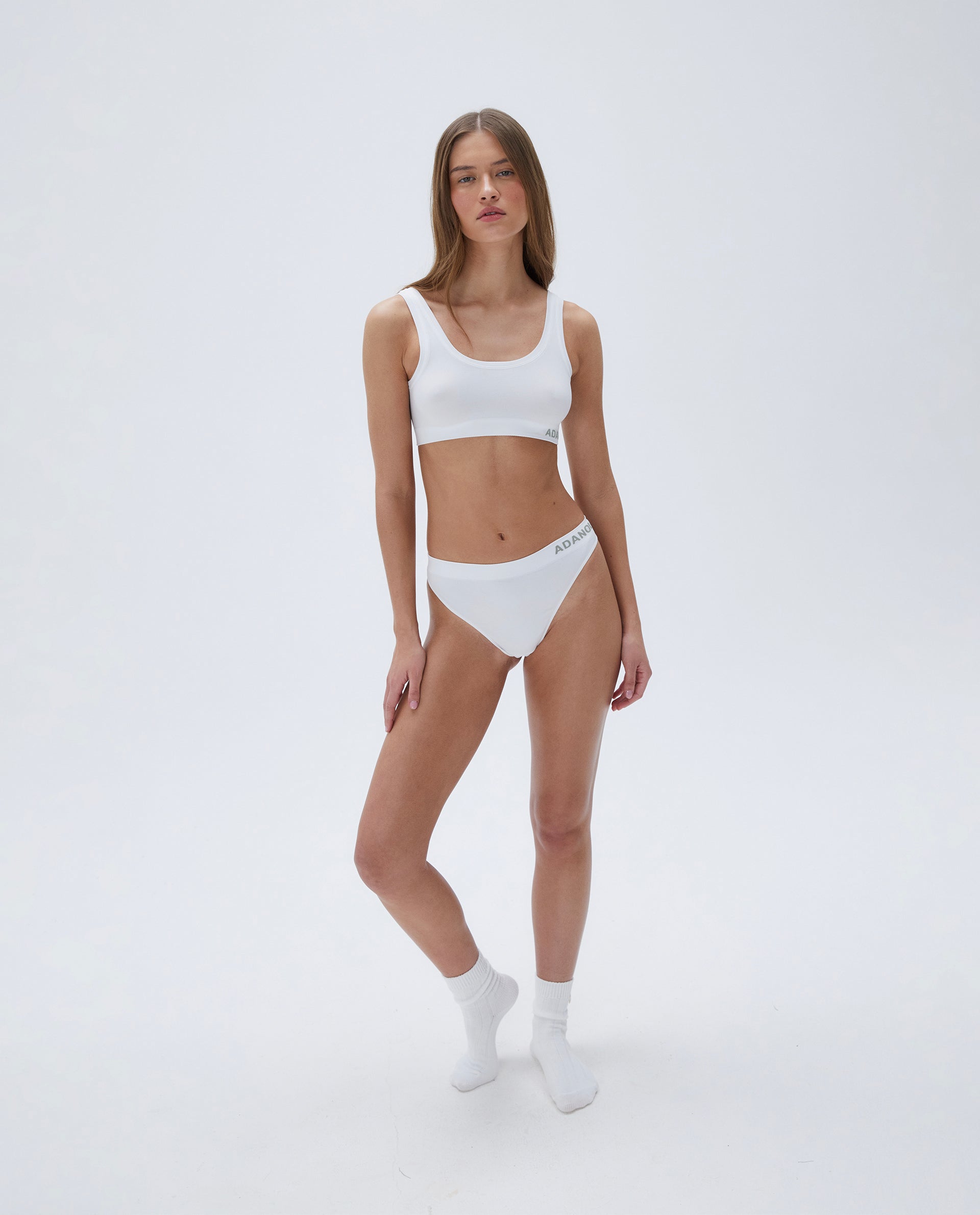 Seamless Comfort Intimate Bra - Wireless Soft Support for Women - Perfect for Yoga, Workout & Everyday Wear - White