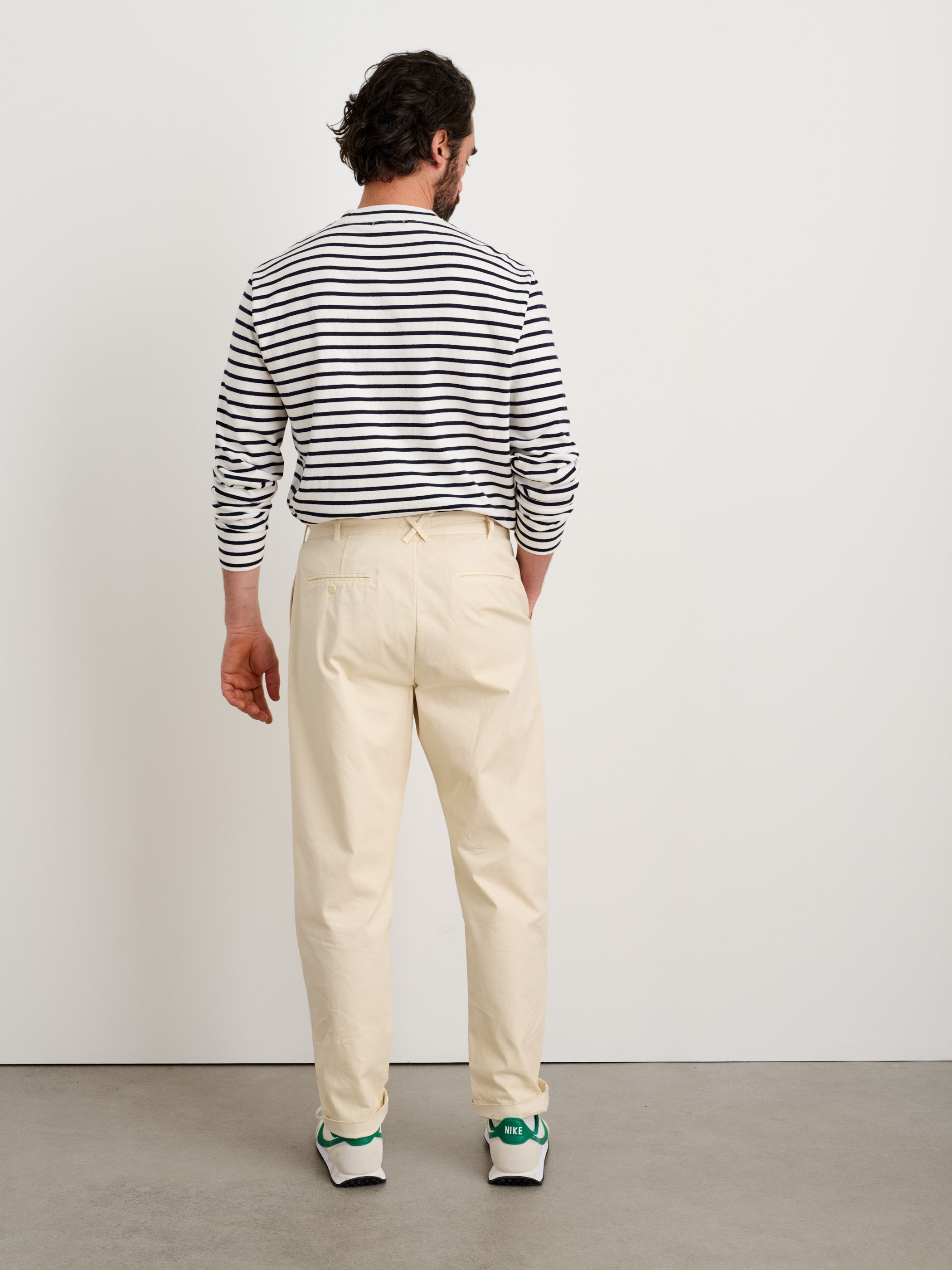 Men's Classic Chino Pleated Dress Pants - Comfortable & Stylish for Office, Business Casual & Formal Occasions