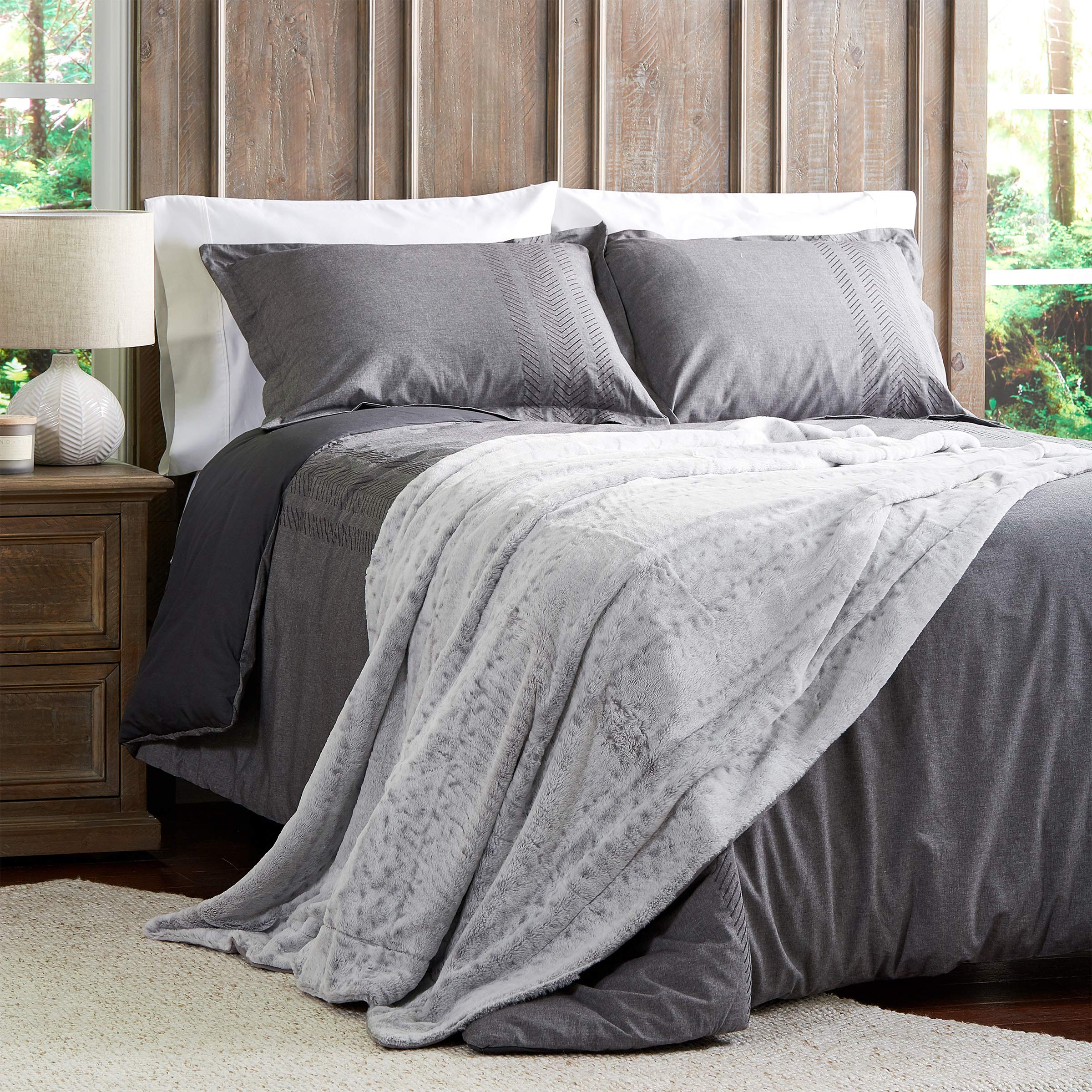 Luxury Hypoallergenic Faux Rabbit Fur & Mink Backed Plush Throw Blanket - Soft Cozy Couch & Bed Blanket for Living Room, Bedroom Decor - Light Gray - Perfect for Winter Warmth, Gifts & Home Styling by Lavish Home