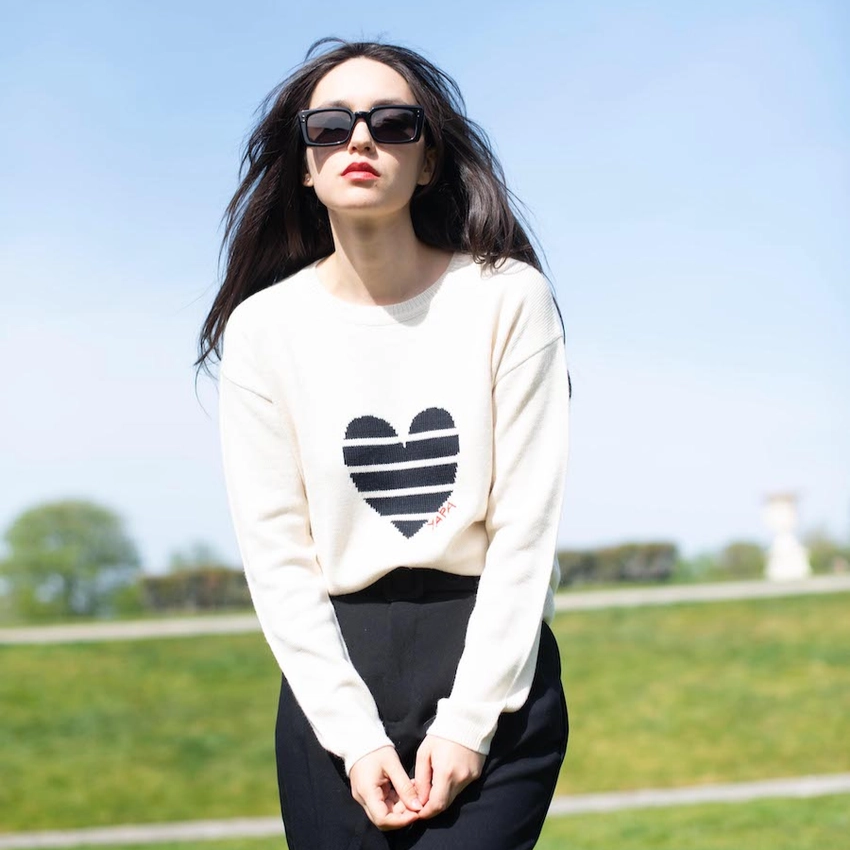 Yapa Baby Alpaca Heart Sweater - Soft & Warm Knit Pullover for Women - Perfect for Winter, Fall & Cozy Date Nights