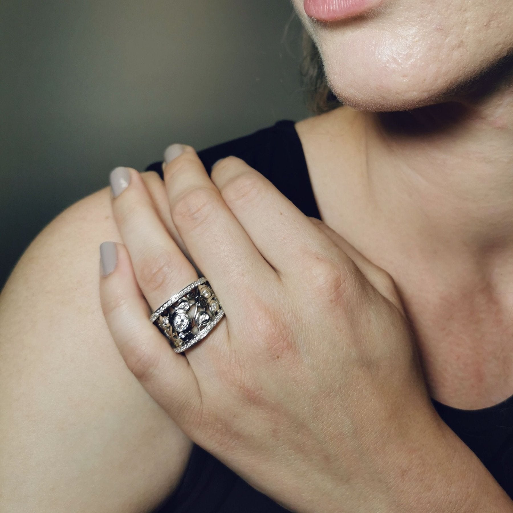 Stittgen Bezel Set Diamond Leaf Design Ring - 0.85 Carat Total Weight - Size 6.5 - Elegant Nature-Inspired Jewelry for Women - Perfect for Weddings, Anniversaries & Special Occasions