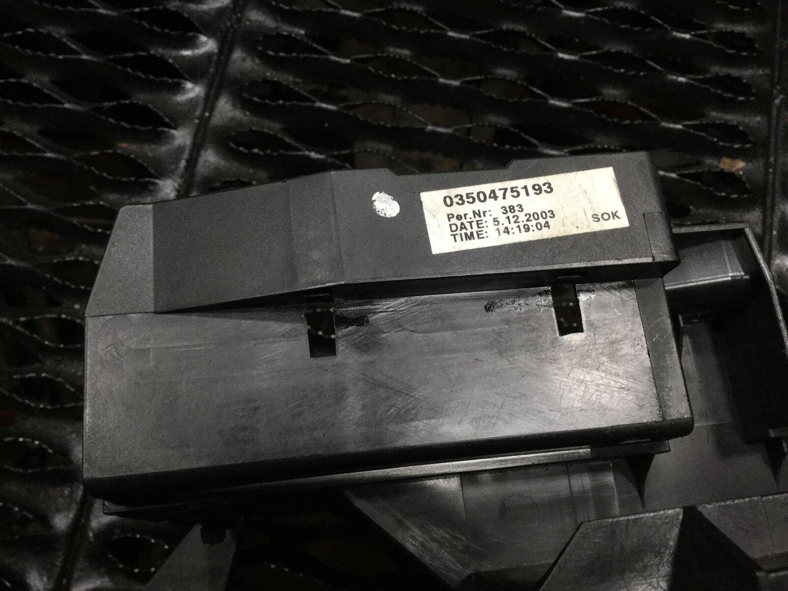 2004-2006 Porsche Cayenne 3.2L Main Fuse Relay Box OEM Replacement Part - Perfect for Electrical System Repairs & Maintenance