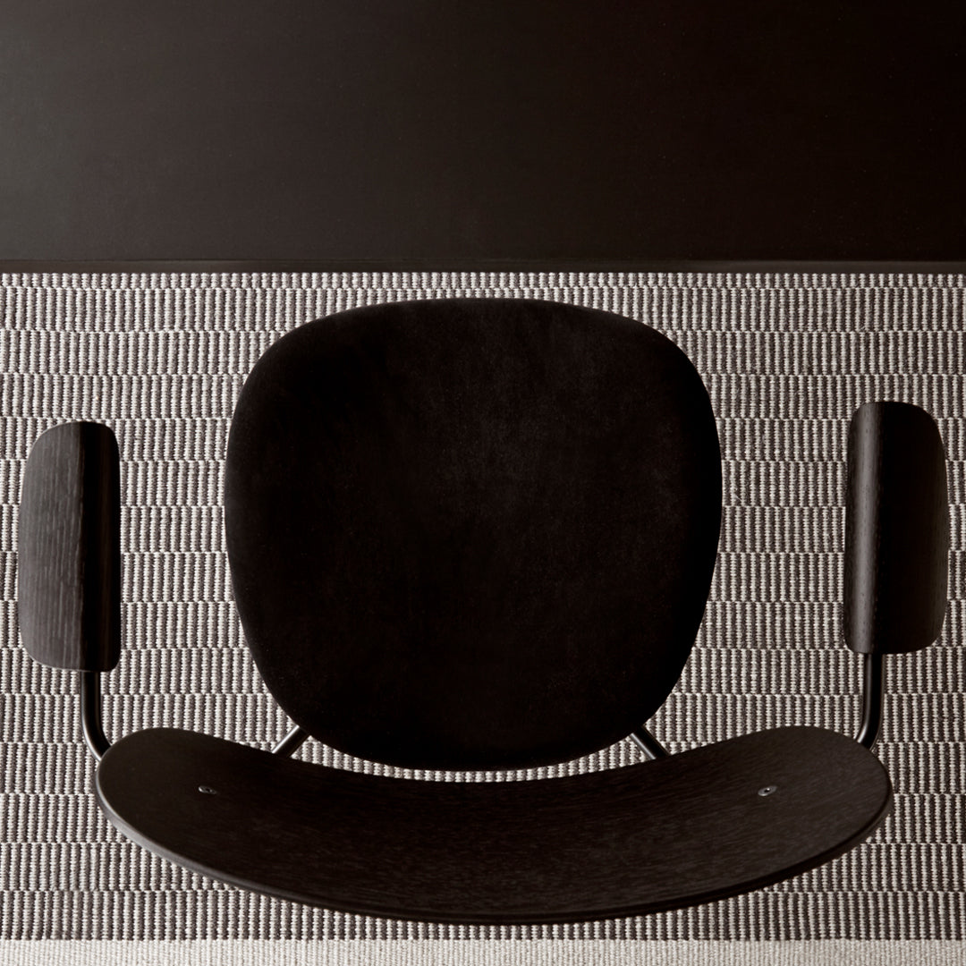 Modern Upholstered Dining Chair with Armrests - Comfortable & Stylish Seating for Kitchen, Dining Room, and Home Office