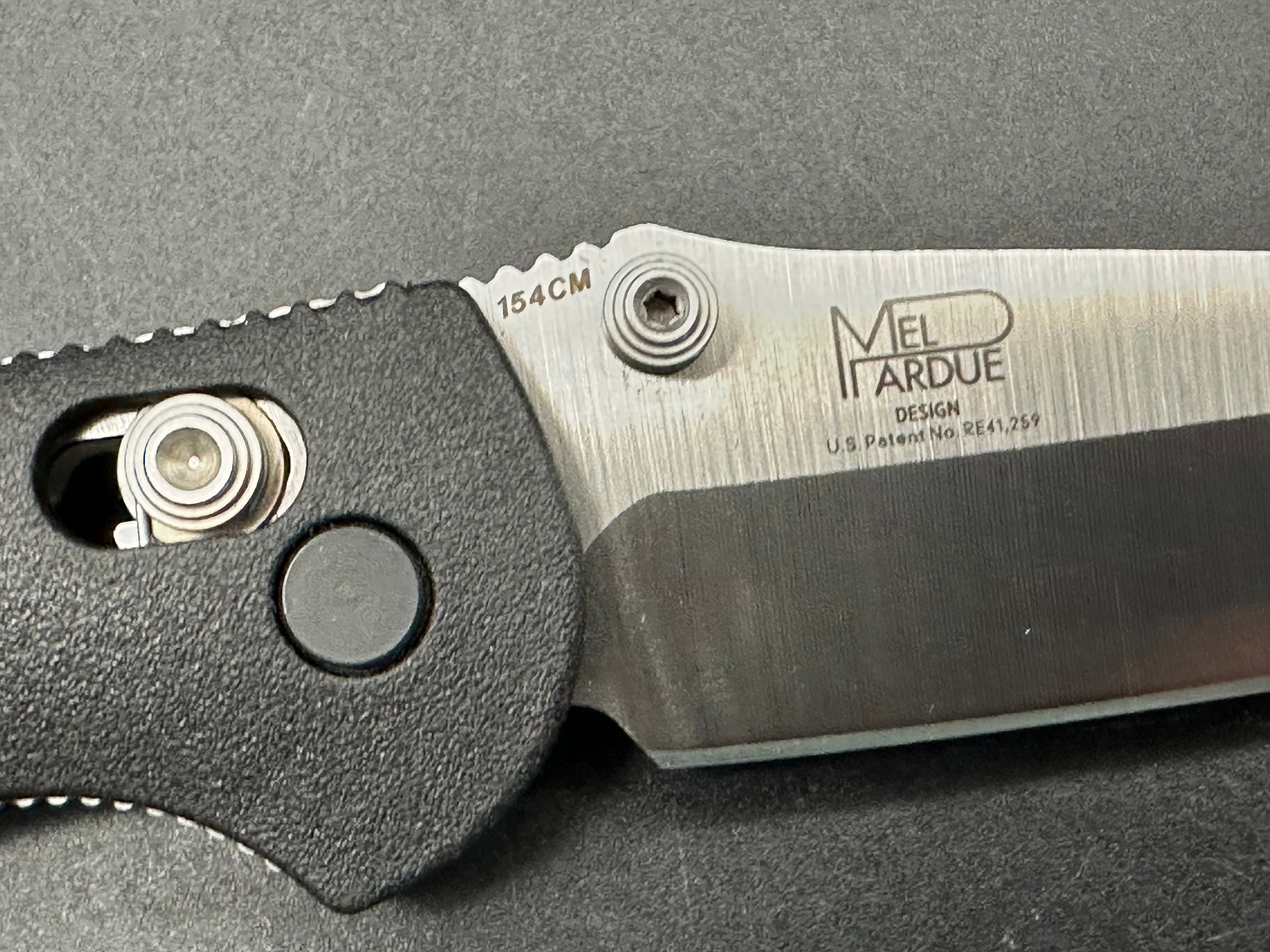 Benchmade Mini Griptilian Folding Knife - Premium EDC Pocket Knife for Outdoor, Camping & Everyday Carry (EDC)