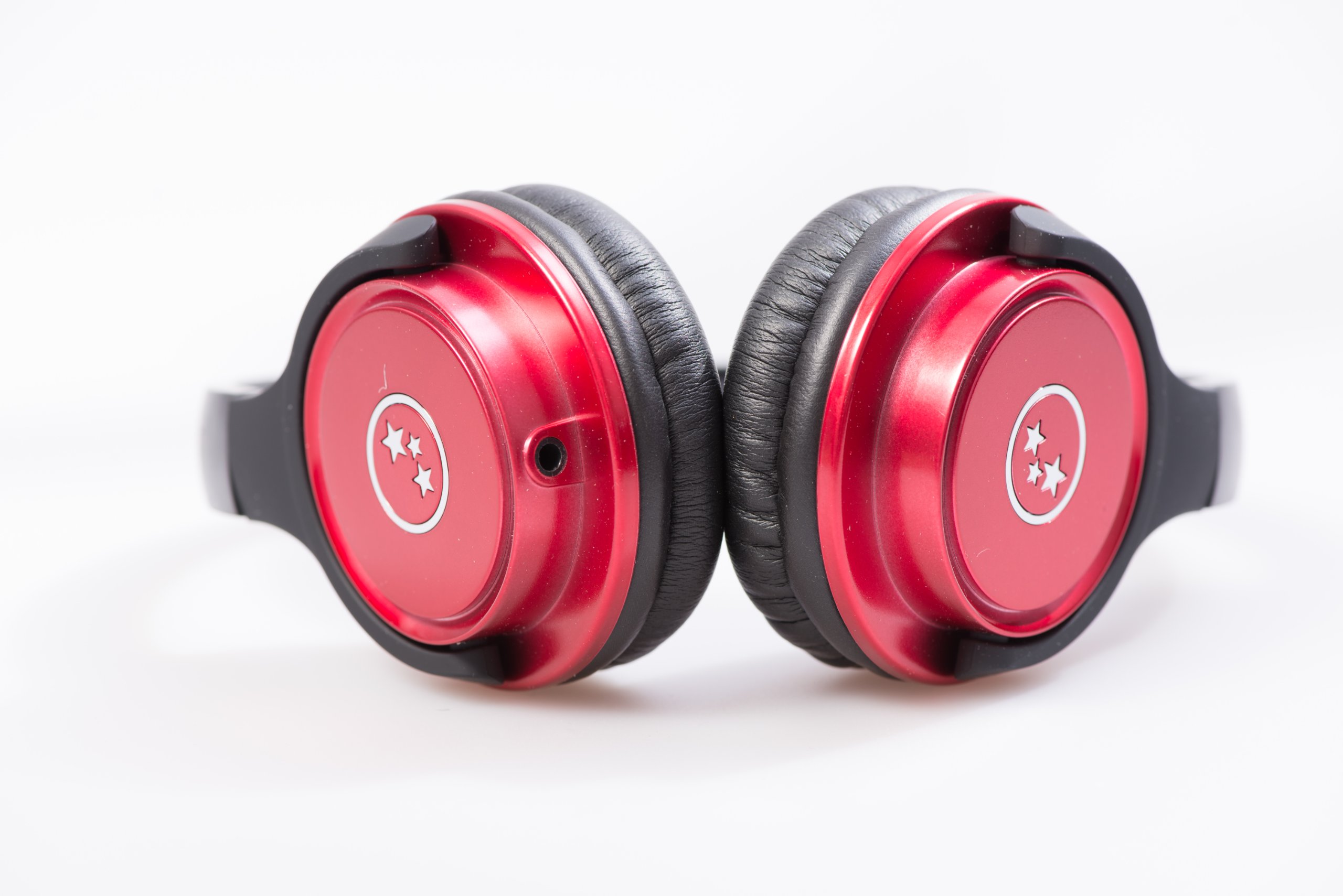 Universal Wired Headset with Noise Cancellation - Retail Packaging (Red) - Perfect for Gaming, Office Calls & Online Classes