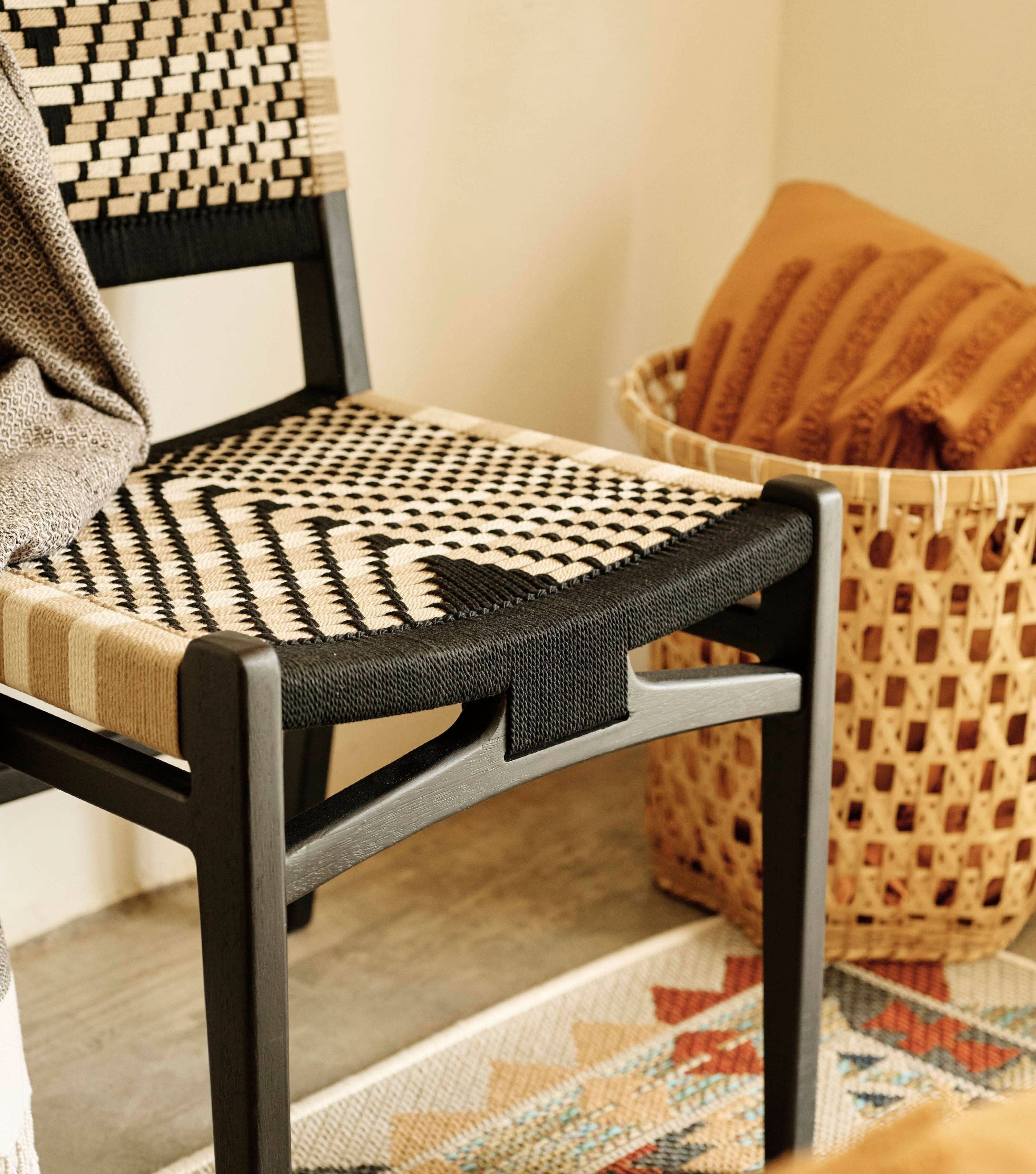 Chontales Dining Chair with Salpimienta Pattern - Modern Accent Chair for Kitchen, Dining Room, or Breakfast Nook - Comfortable & Stylish Seating Solution