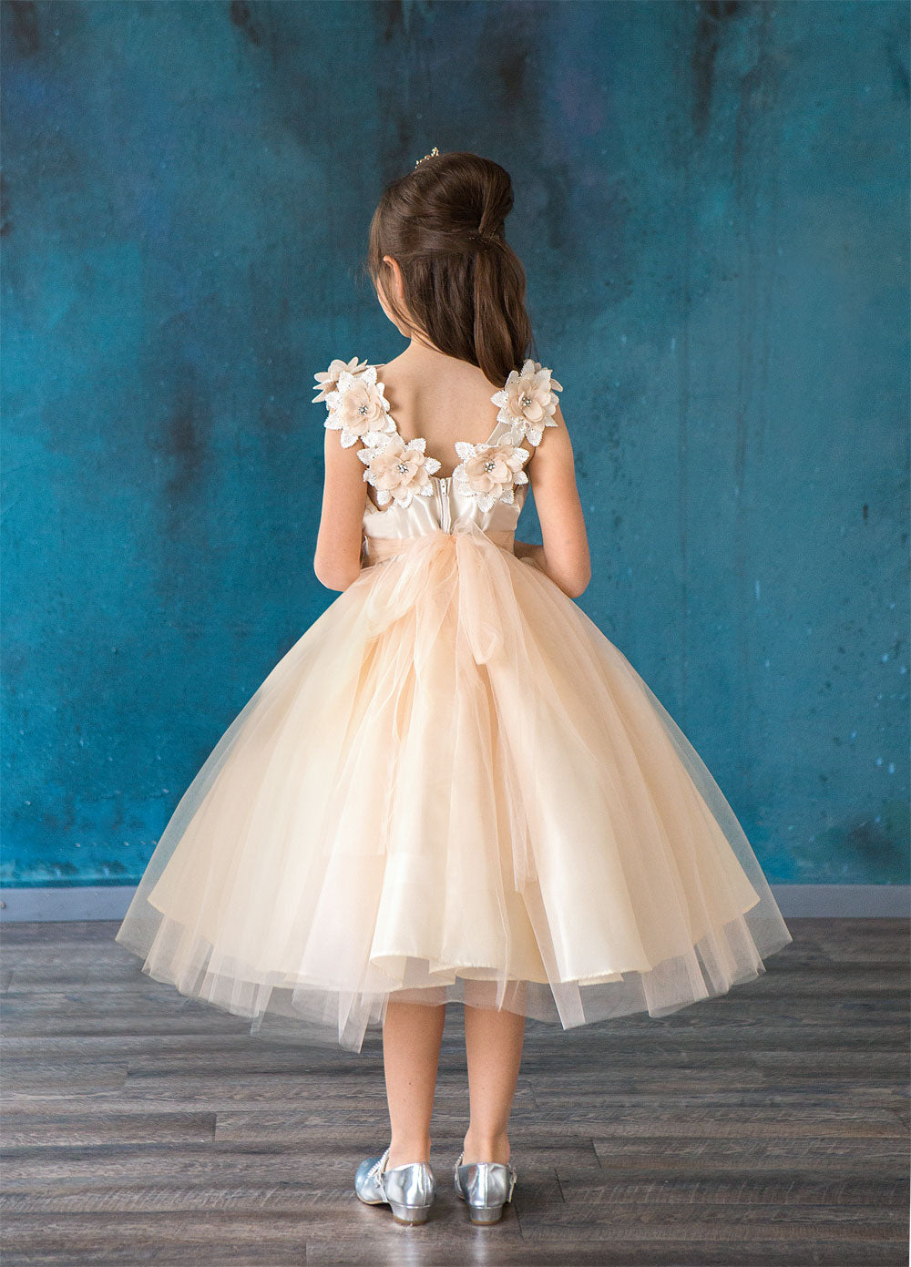 Elegant White Beaded Flower Applique Tulle Bridesmaid Dress for Juniors - Size 8-16 | Perfect for Weddings, Proms & Special Occasions
