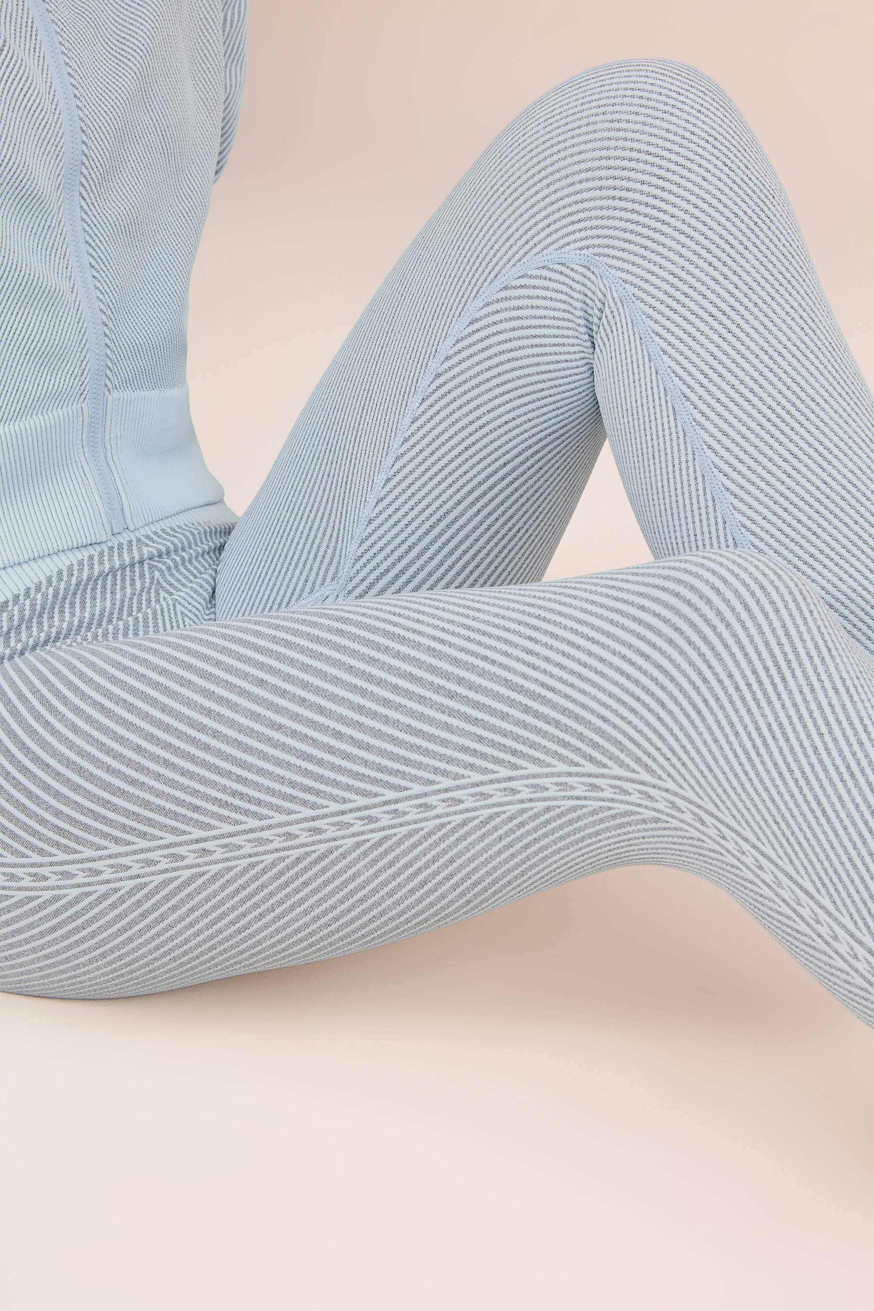 Seamless Diagonal Long Leggings for Women - High Waisted Yoga Pants with Tummy Control - Perfect for Workouts, Running & Lounge Wear
